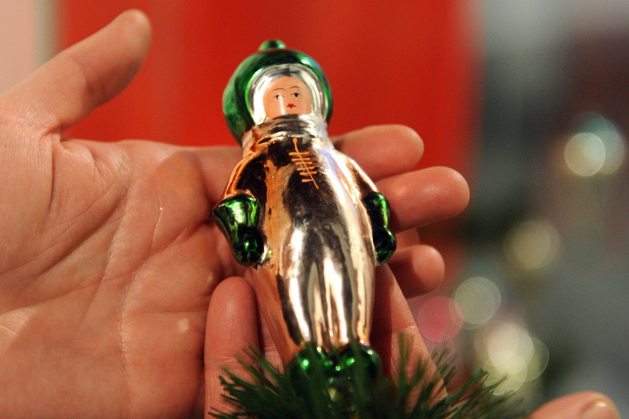 Предыстория игрушек: какими были советские елочные украшения