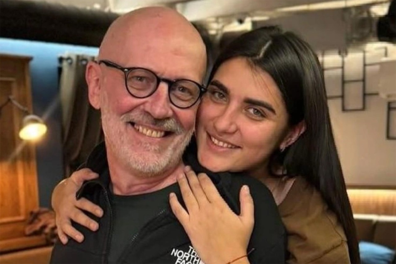 Порок сердца: почему ведущий Александр Гордон женится на 20-летних девушках