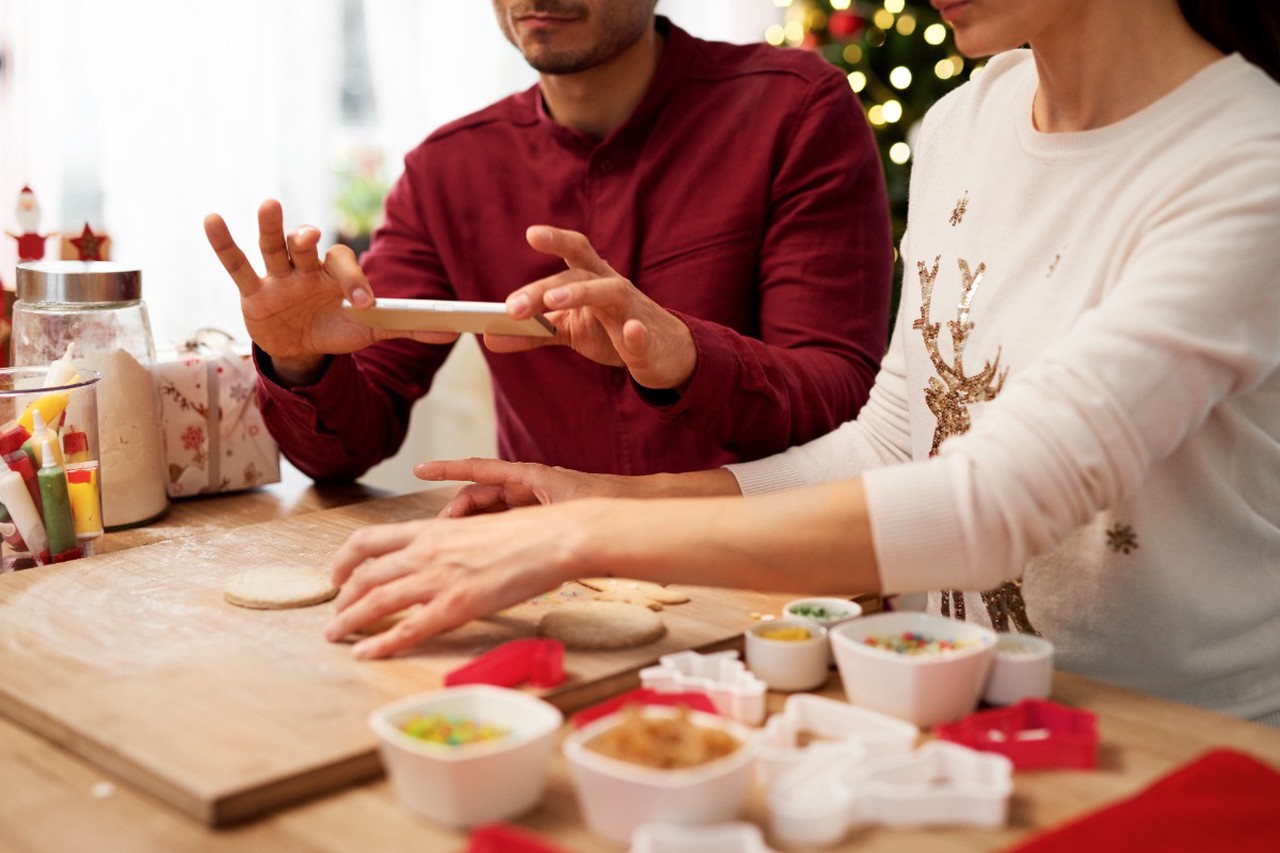 Как поздравить мужчин 23 Февраля: подарки своими руками