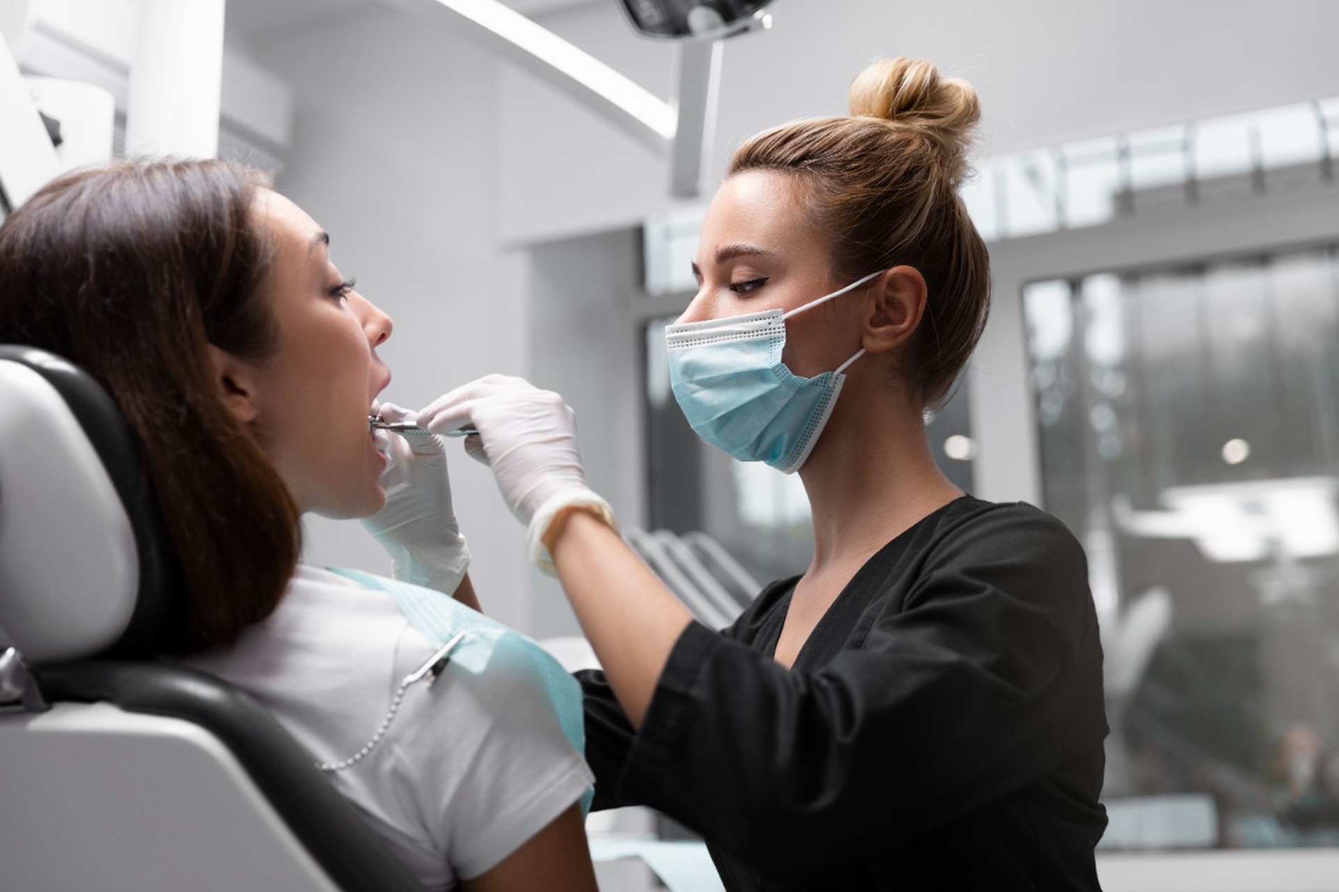 Эксперт ВОЗ предупредил о риске заразиться ВИЧ у стоматолога