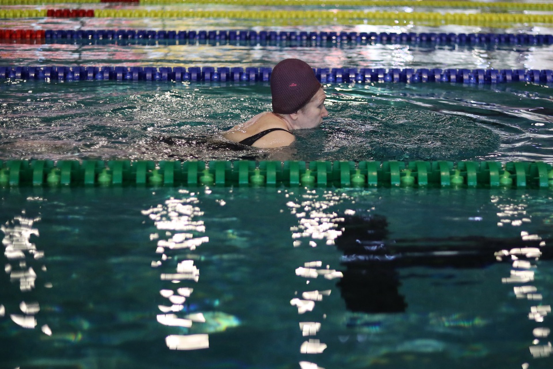 Врач перечислил заболевания, которые можно подхватить в общественном бассейне