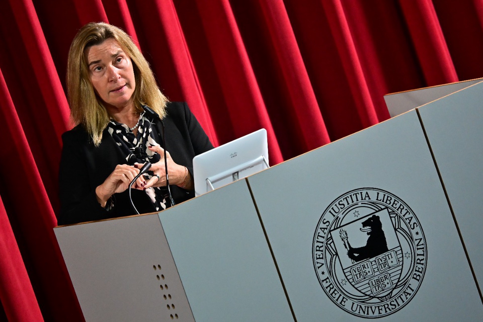 Обвиненного в растрате экс-евродипломата отпустили