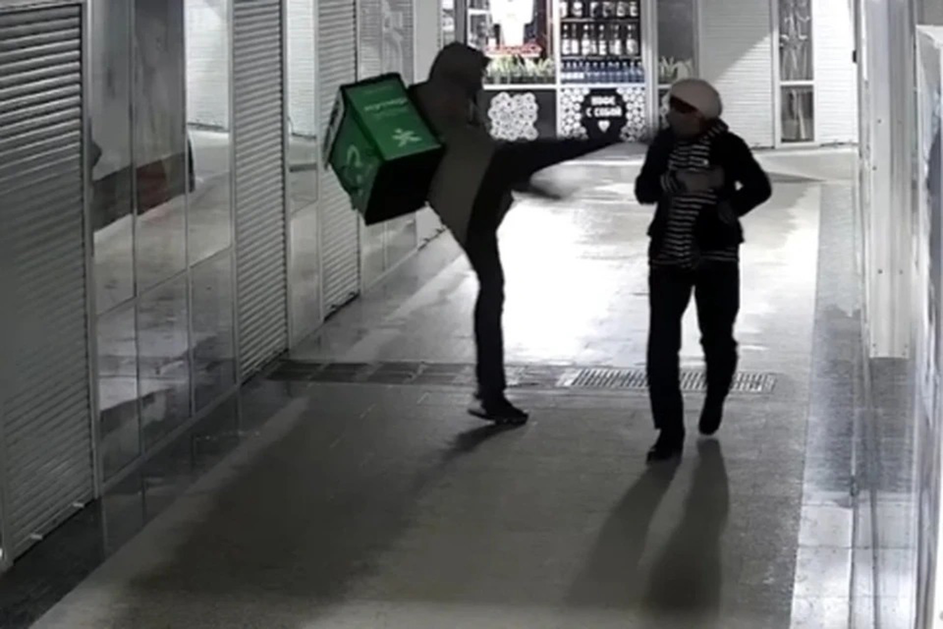 В «Купере» рассказали о напавшем на пенсионерку курьере