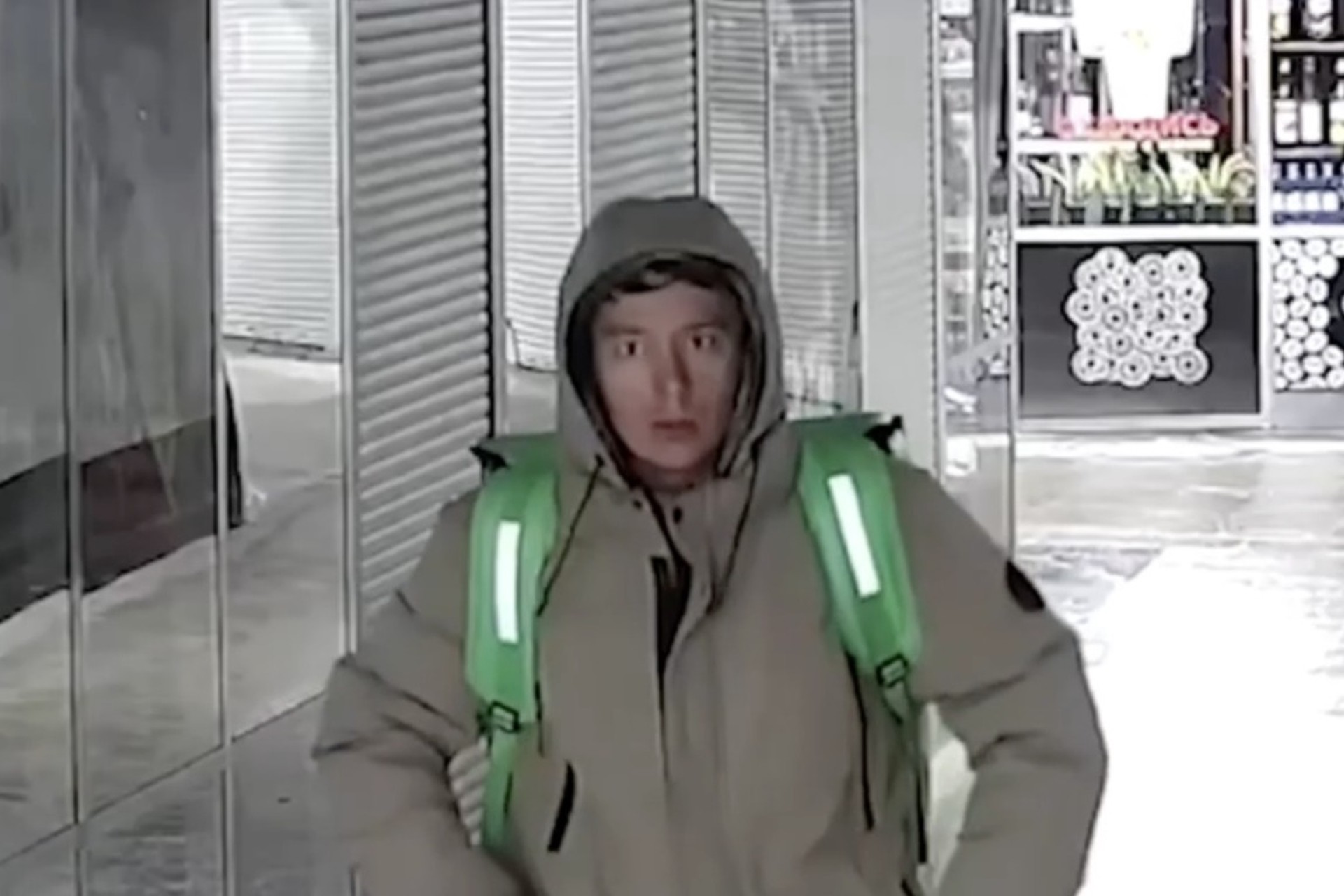 Избивший бабушку курьер оказался психически нездоровым