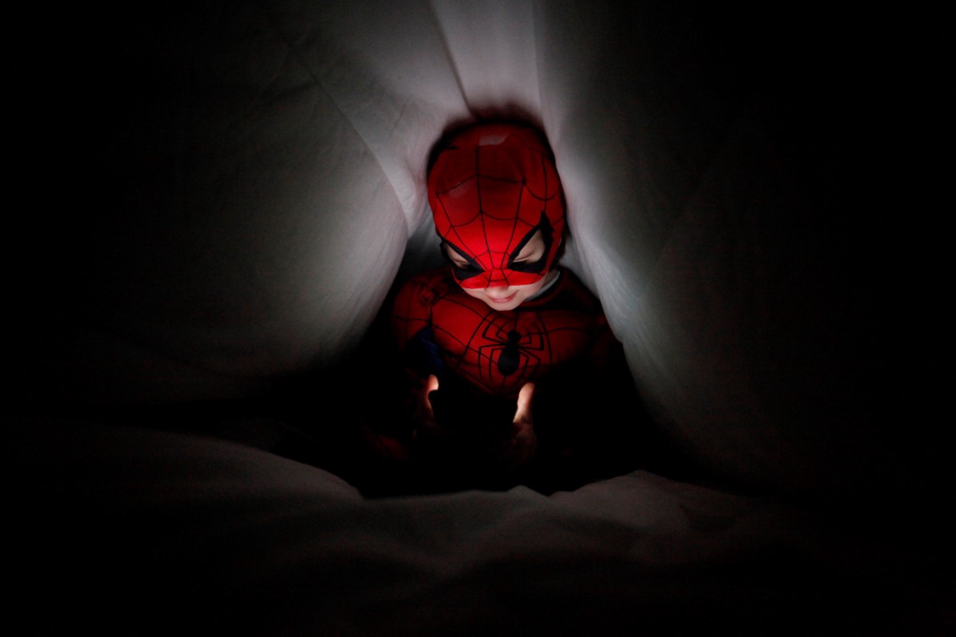 Бородин призвал Госдуму запретить продажу детских костюмов зарубежных супергероев