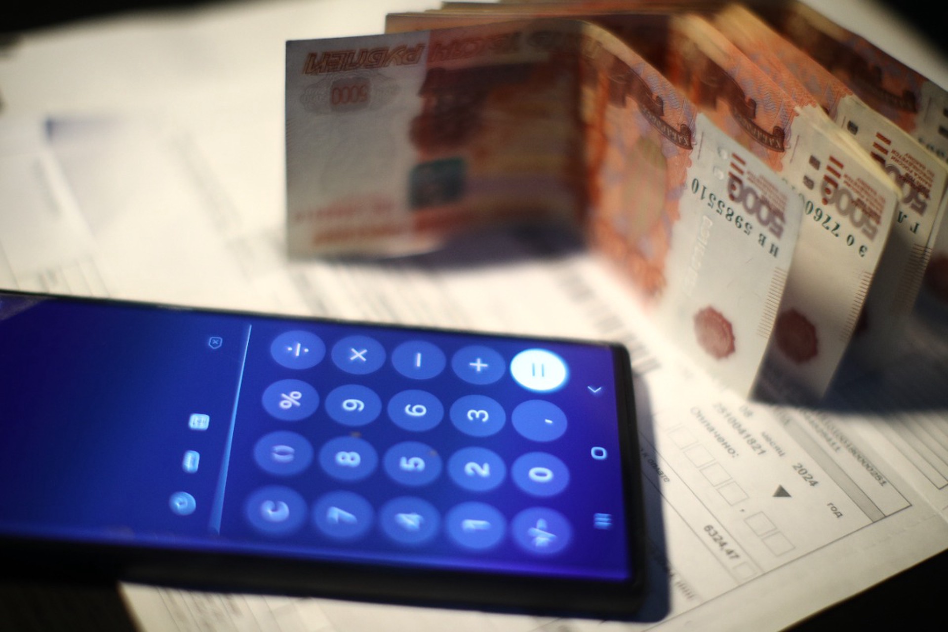 Названы самые бесполезные услуги ЖКХ, за которые россияне продолжают платить