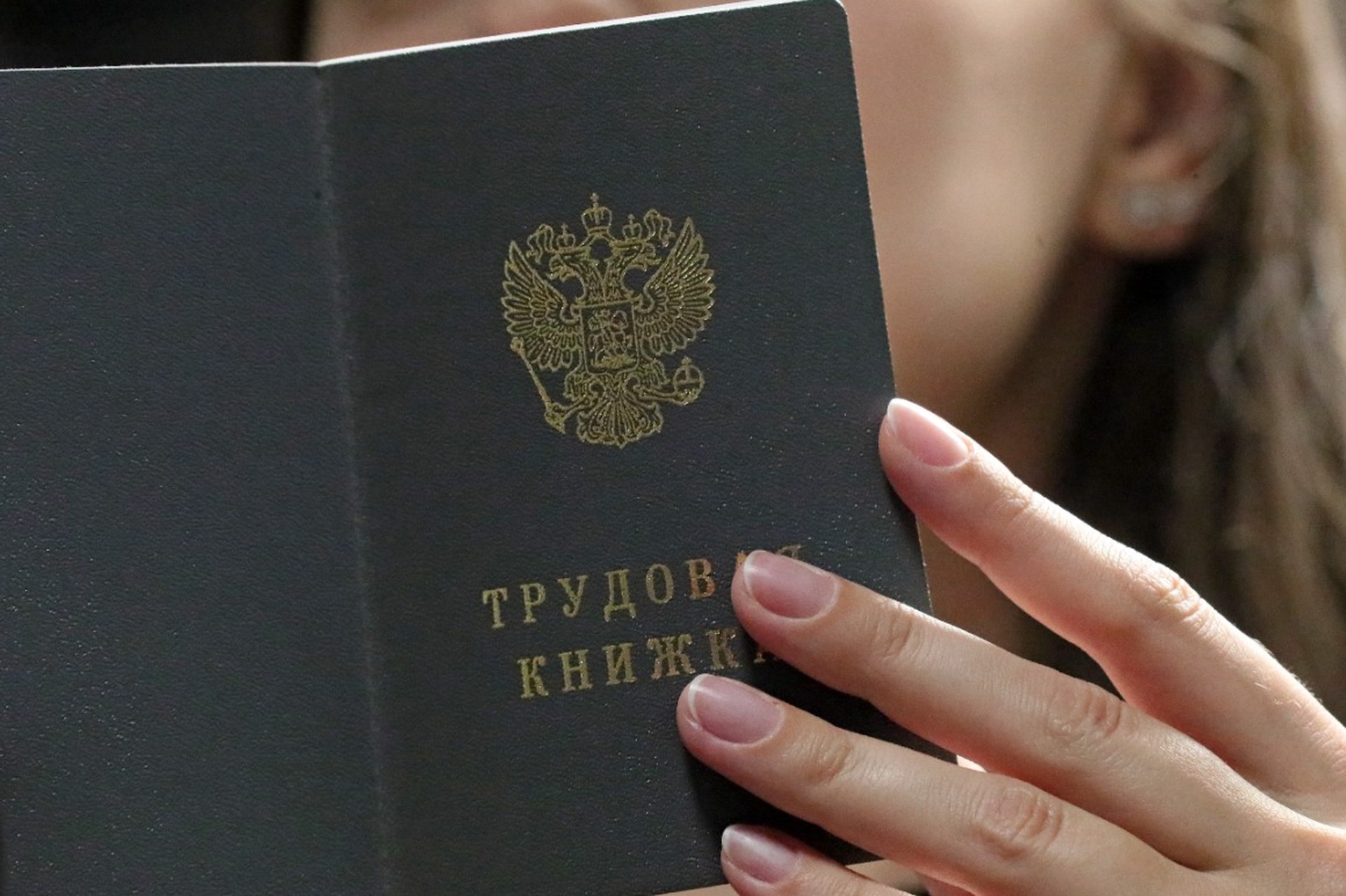 В России призвали засчитывать волонтерскую деятельность в трудовой стаж