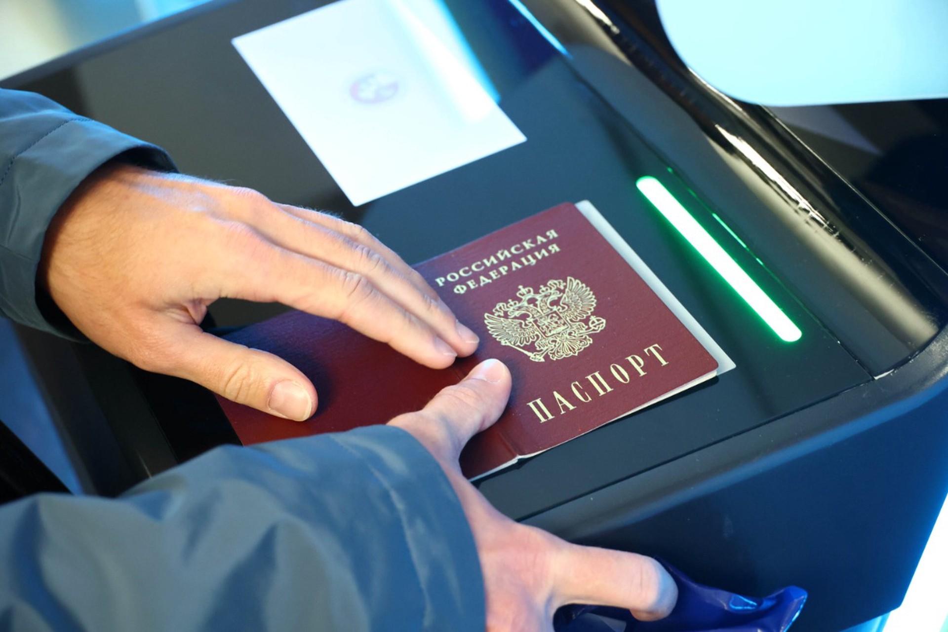 Код в мешке: зачем россиянам раздают цифровые номера, которые заменят имя