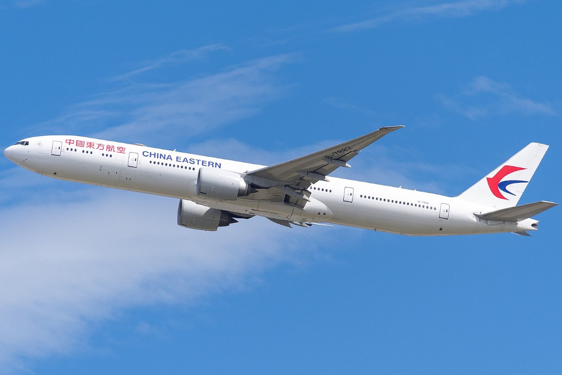 Россияне массово отравились в самолете иностранным рисом