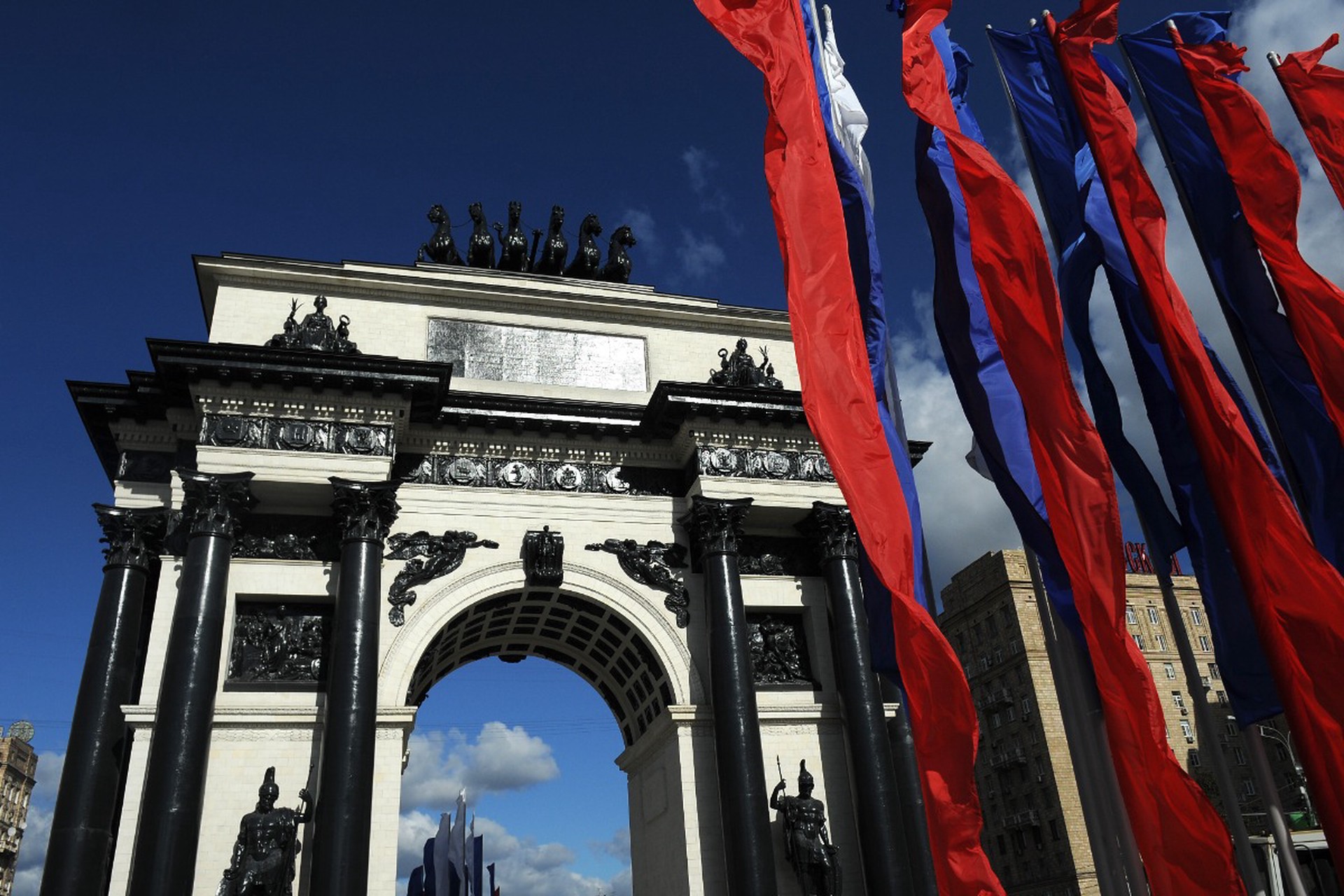 До ворот поворот: почему за Триумфальную арку в Москве мы должны сказать спасибо Гагарину