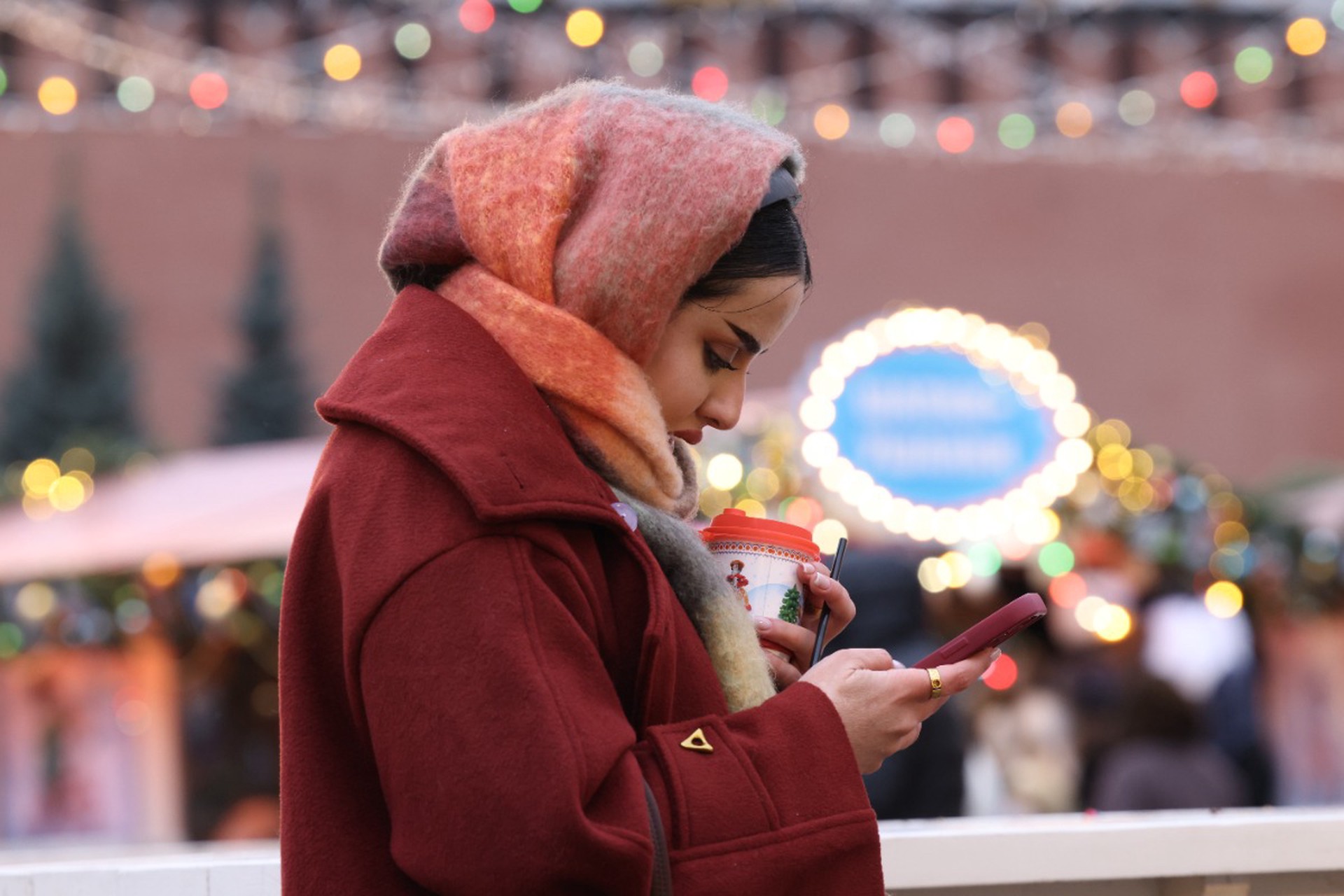 Минцифры будет отслеживать телефоны россиян