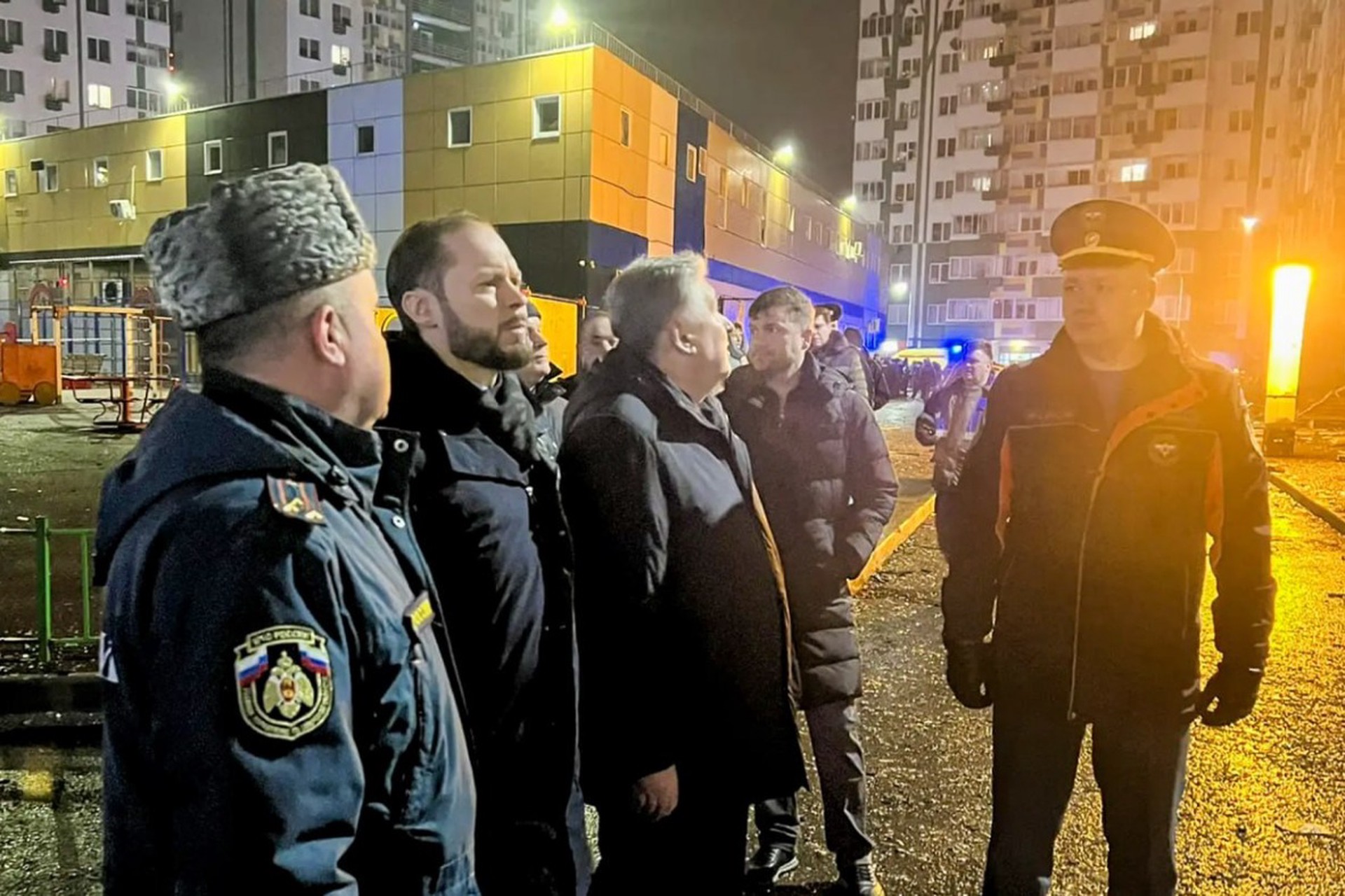 Беспилотник разбил первые четыре этажа многоэтажки в российском городе