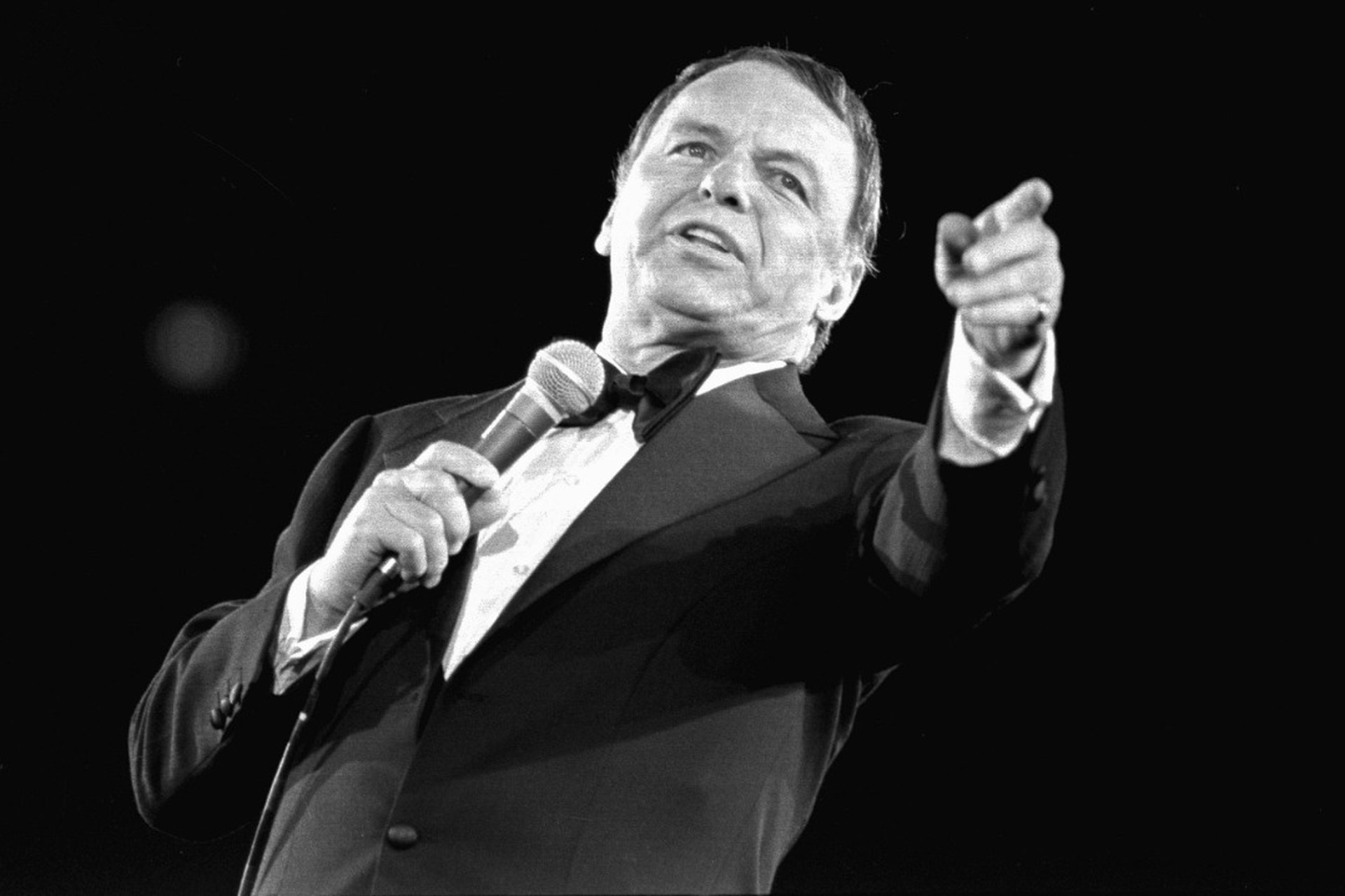 Голос по коже: как Фрэнк Синатра стал главным певцом XX века