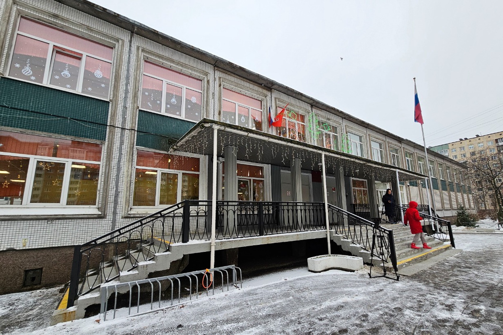 Задержана охранница школы, где произошло нападение с ножом