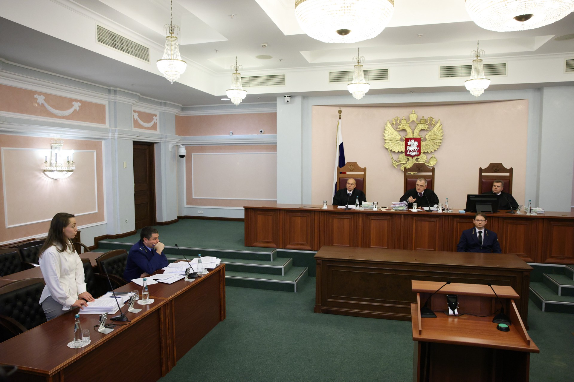 «Урок на всю жизнь»: стала известна реакция звезд на дело Долиной