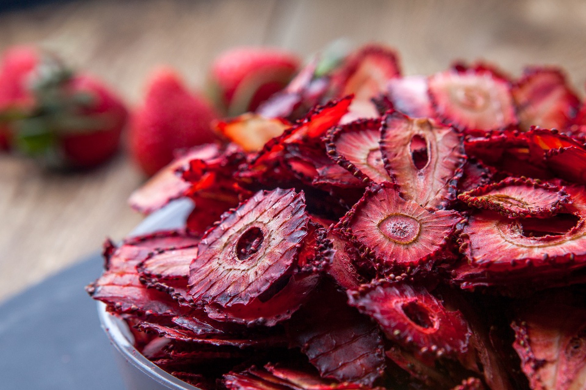 Россиянам рассказали о пользе сублимированных фруктов и ягод