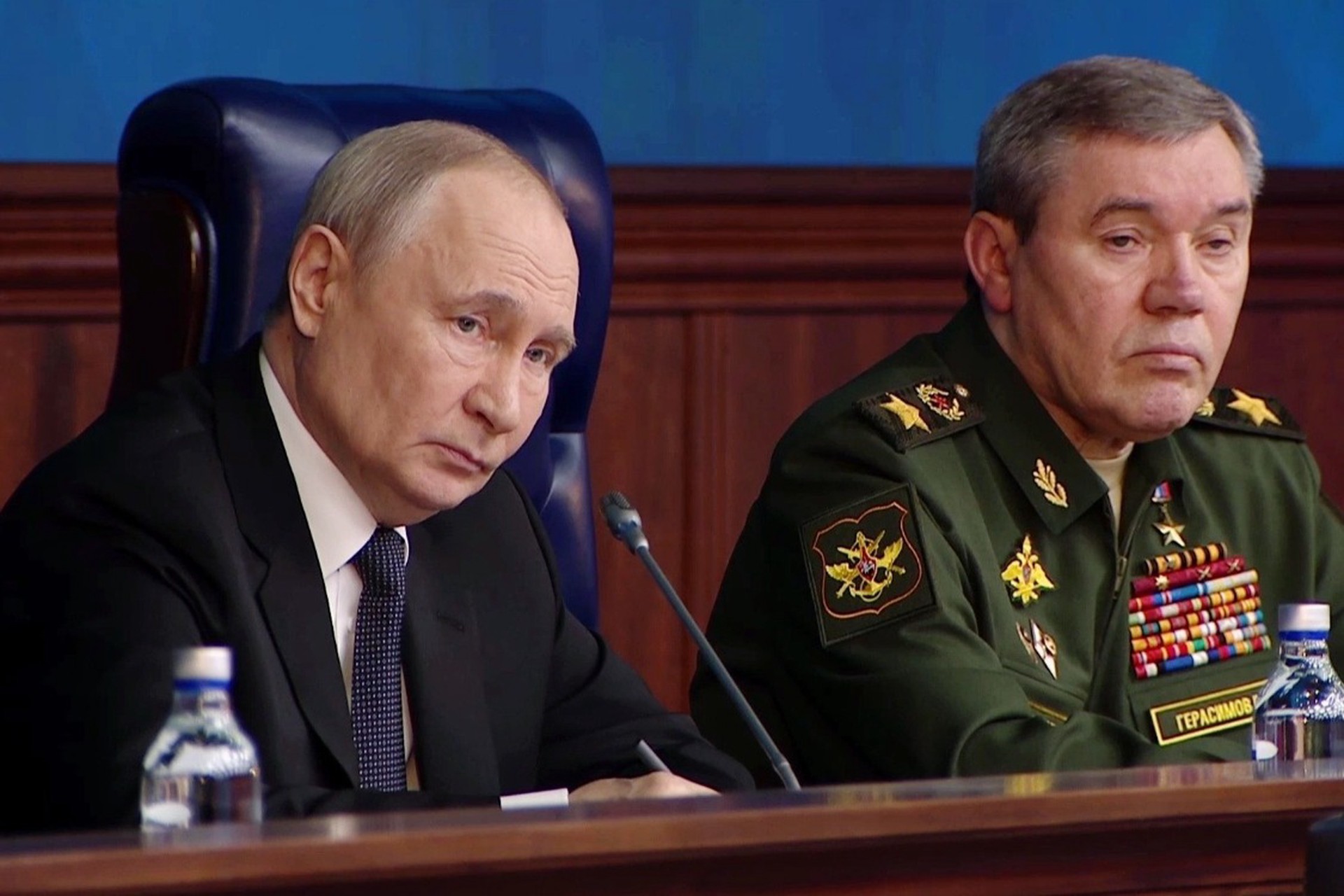 По золотым унитазам видно: Путин рассказал о развале власти на Украине