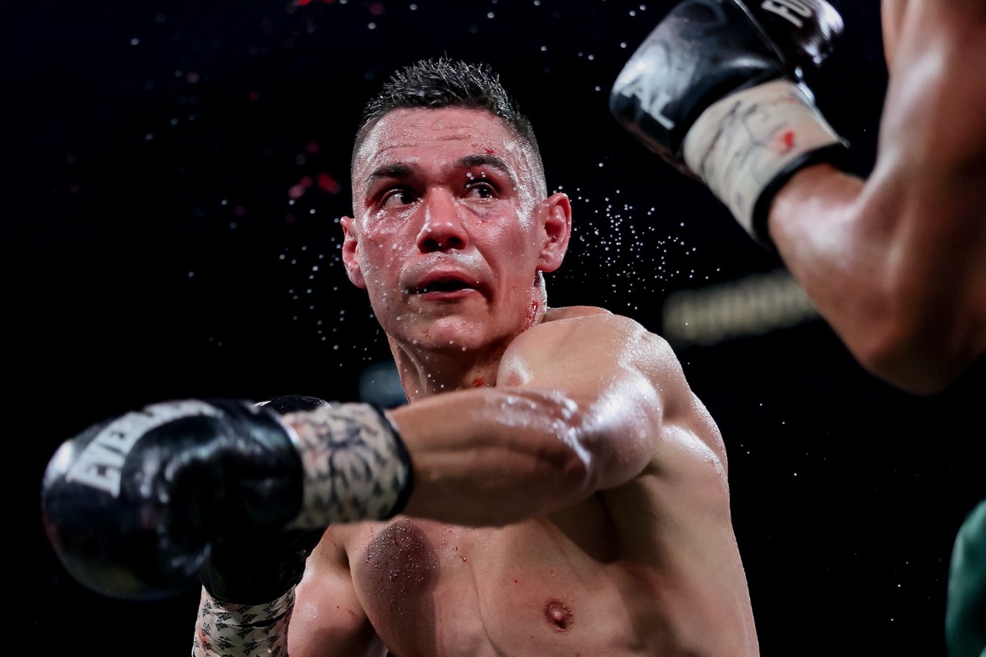 Боксер Цзю победил на турнире в Сиднее