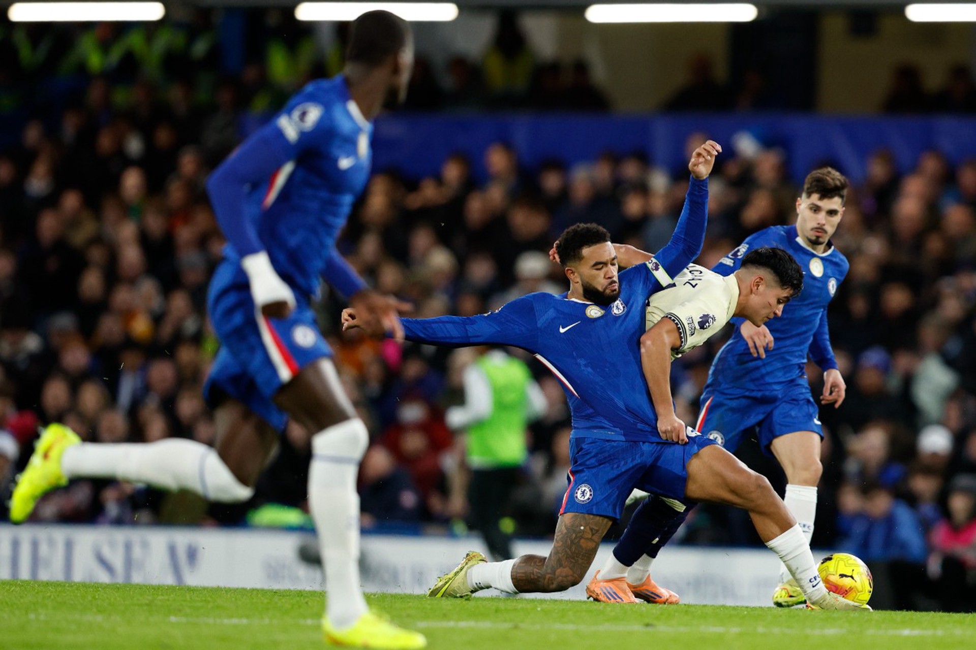 Лондон намерен передать Киеву £2,5 млрд от продажи «Челси»