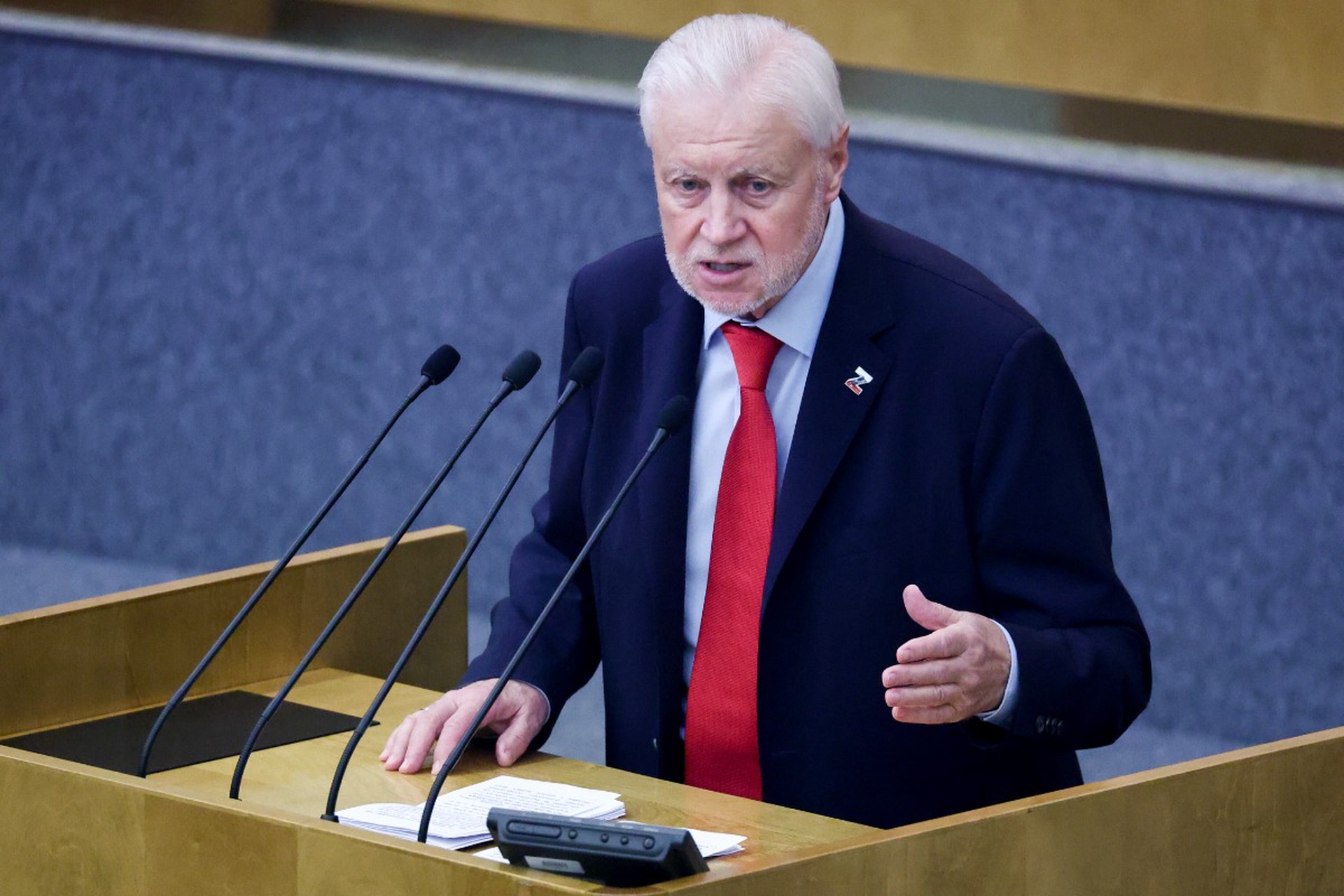 Миронов призвал не допустить продление моратория на штрафы для застройщиков