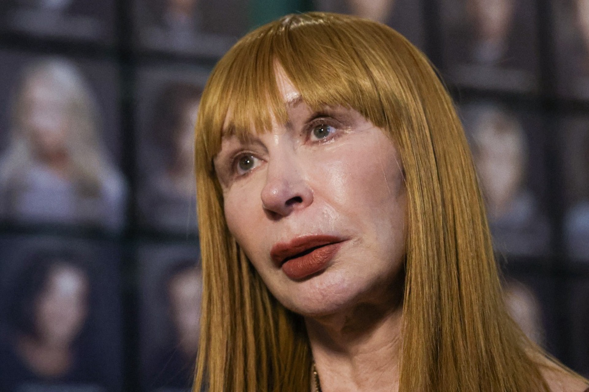 «Главное, чтобы они отстали»: мошенники продолжили атаковать внука артистки Васильевой после развода на деньги