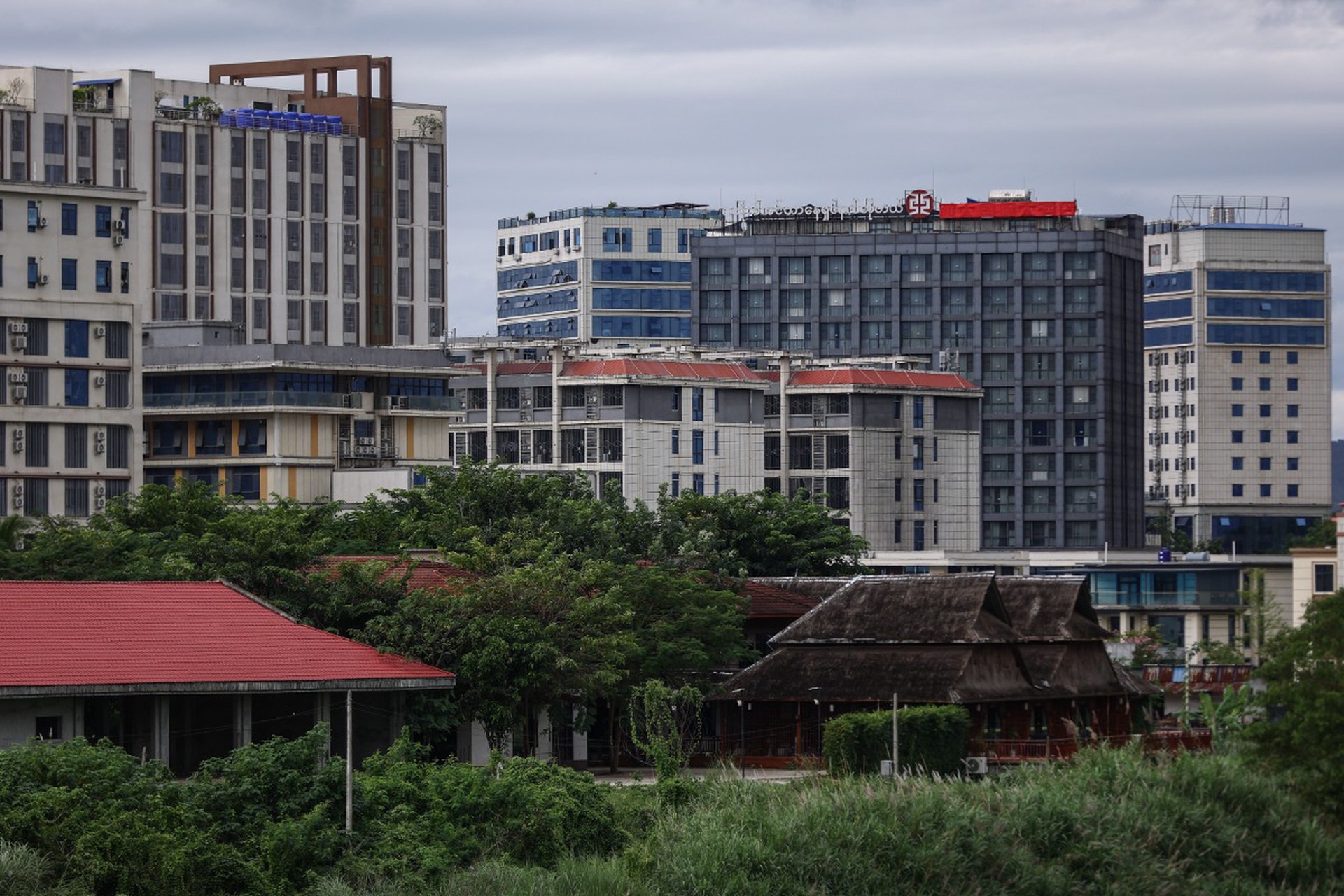Сибирская модель оказалась в заложниках скам-центра в Мьянме