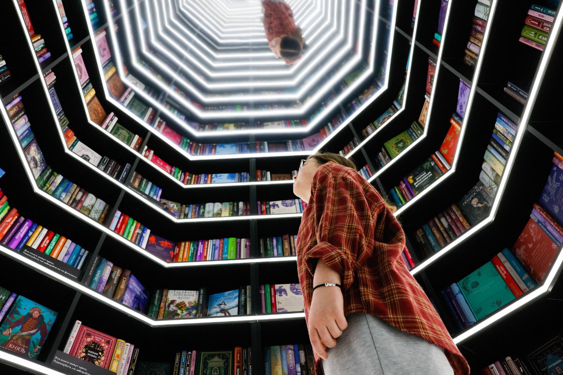 Бурные романы: чем удивляли российские писатели в 2025 году