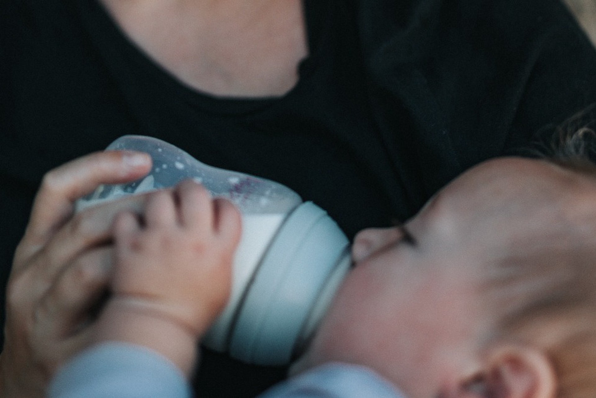 Стало известно, при каких условиях детские смеси становятся отравой