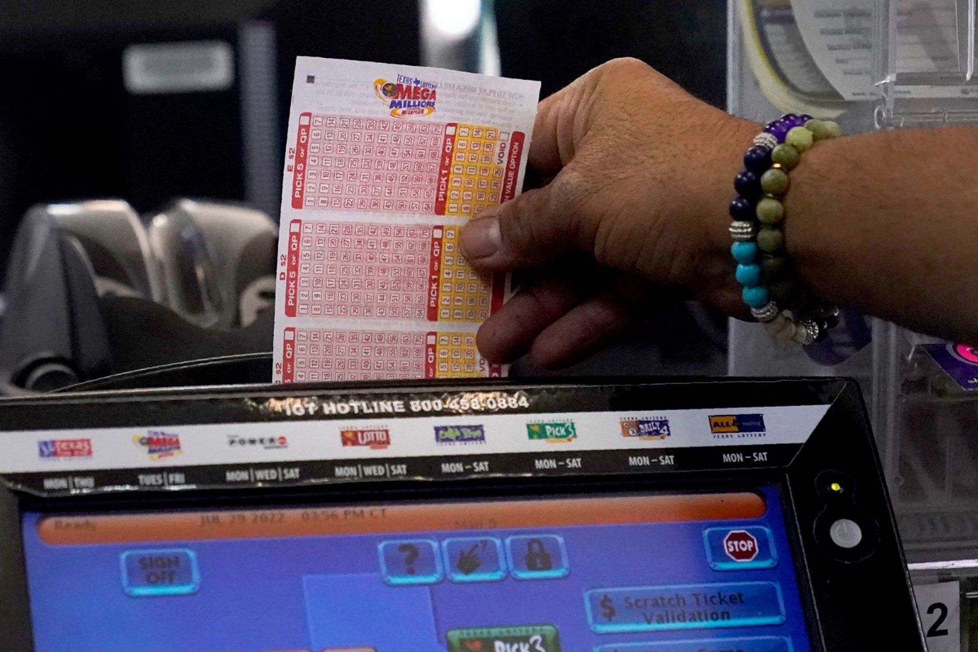 Американец выиграл самый большой джекпот в истории