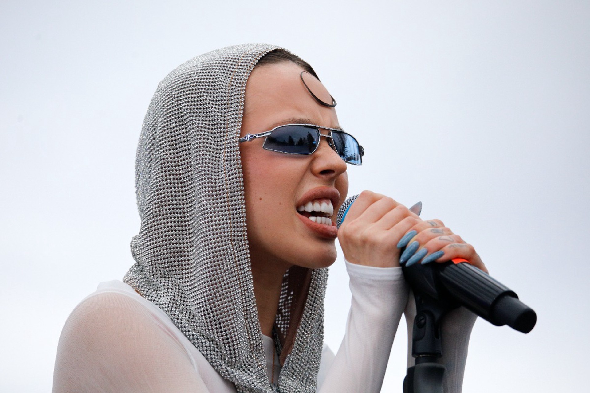 «Нужно продавать билеты»: использование песен Инстасамки и Басты в классических постановках объяснили