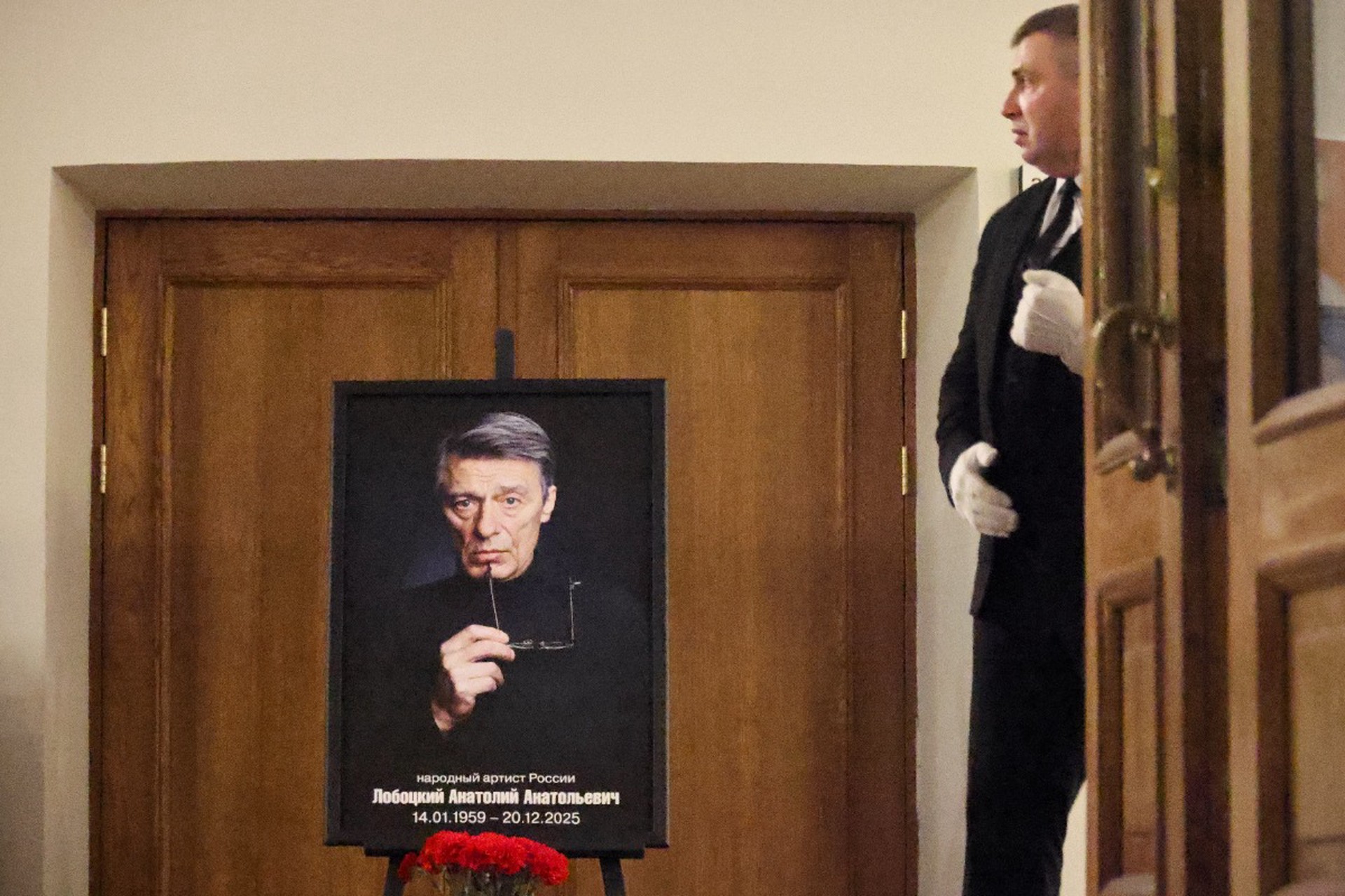 Стало известно, какие отношения связывали Алентову с Лобоцким