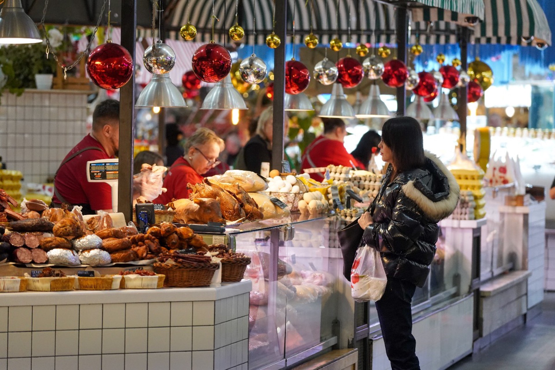Стала известна минимальная цена новогодней корзины