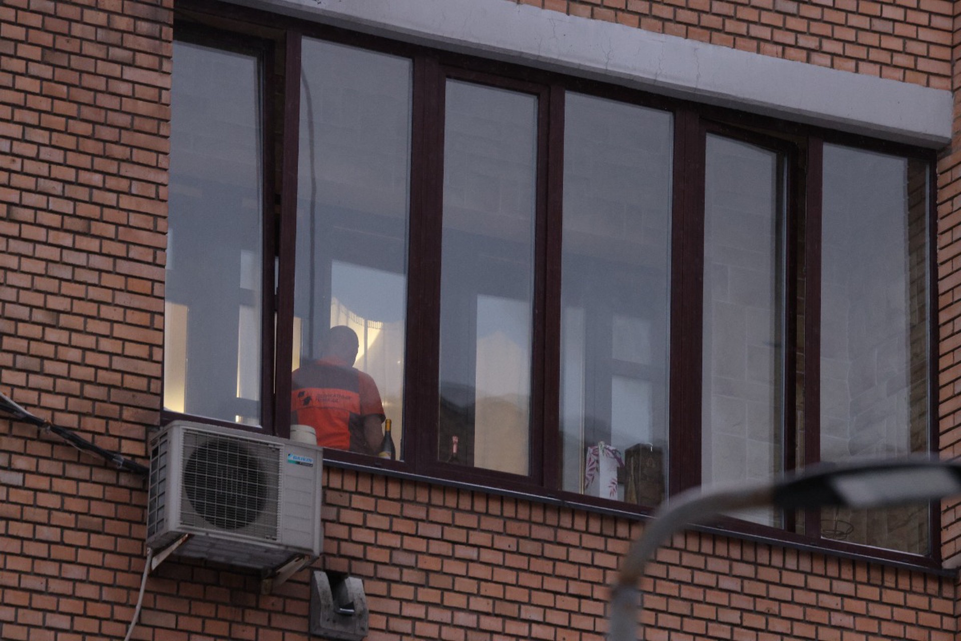 Стало известно, сколько Лариса Долина заплатит за хранение вещей на складе