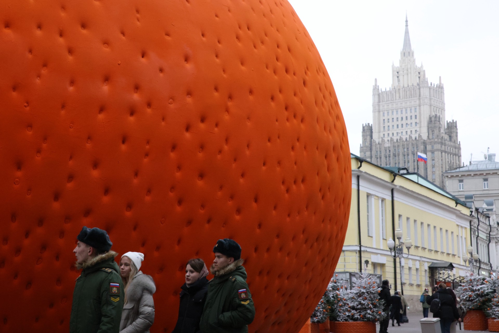 Год в лицах и событиях: лучшие фотографии 2025-го в объективе «Абзаца»