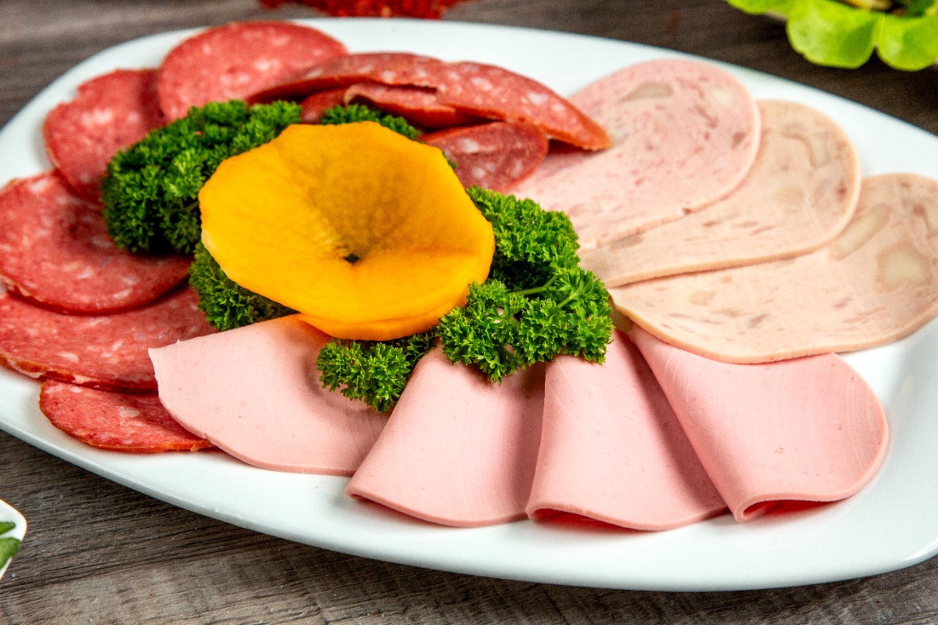 Назван способный вызывать рак новогодний продукт