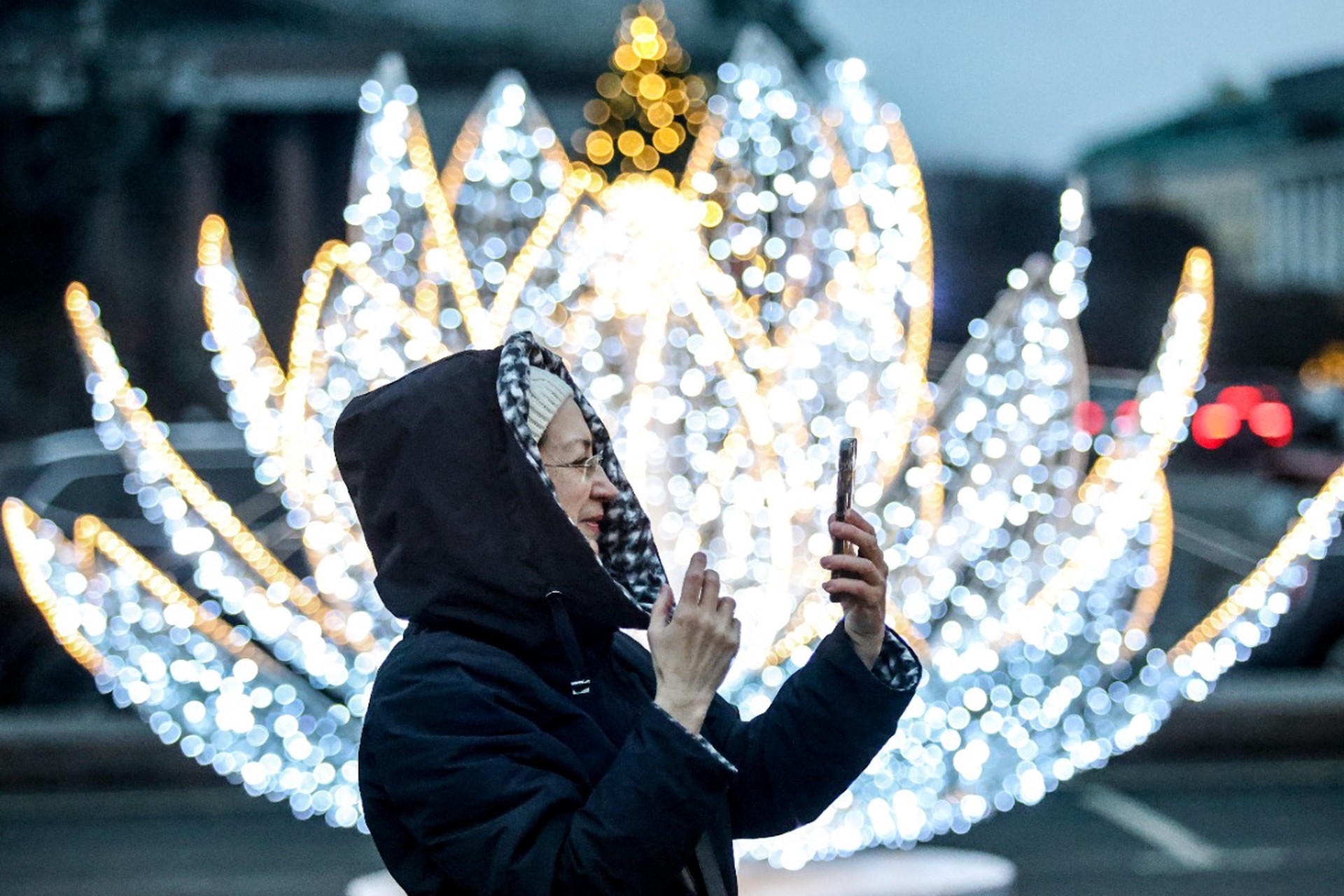 Россиянам порекомендовали поздравлять родных с Новым годом 30 декабря или 1 января 