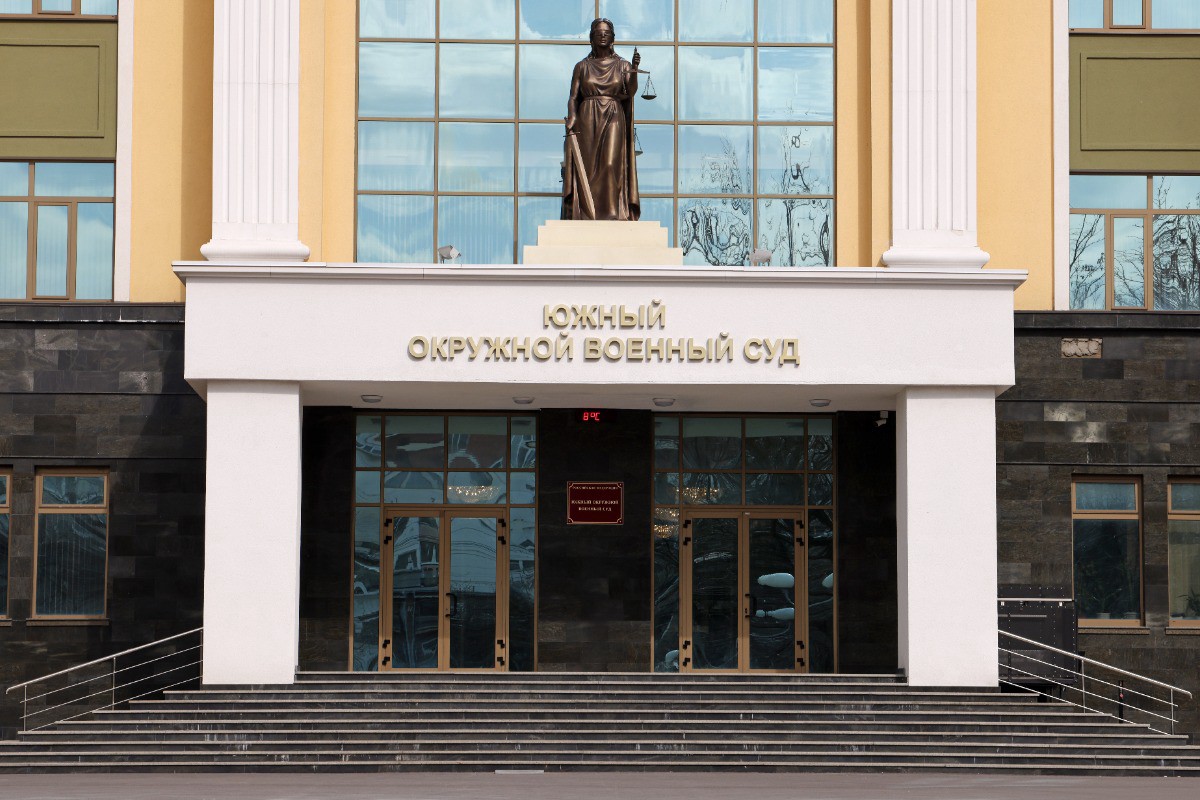 Подросток признался в поджоге автомобилей из-за нацистских взглядов