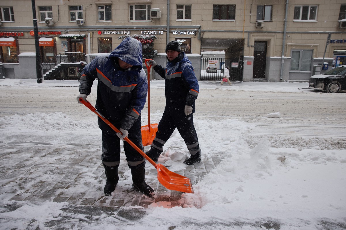 Пермские чиновники спустя полгода ответили на жалобу жителей о сугробах