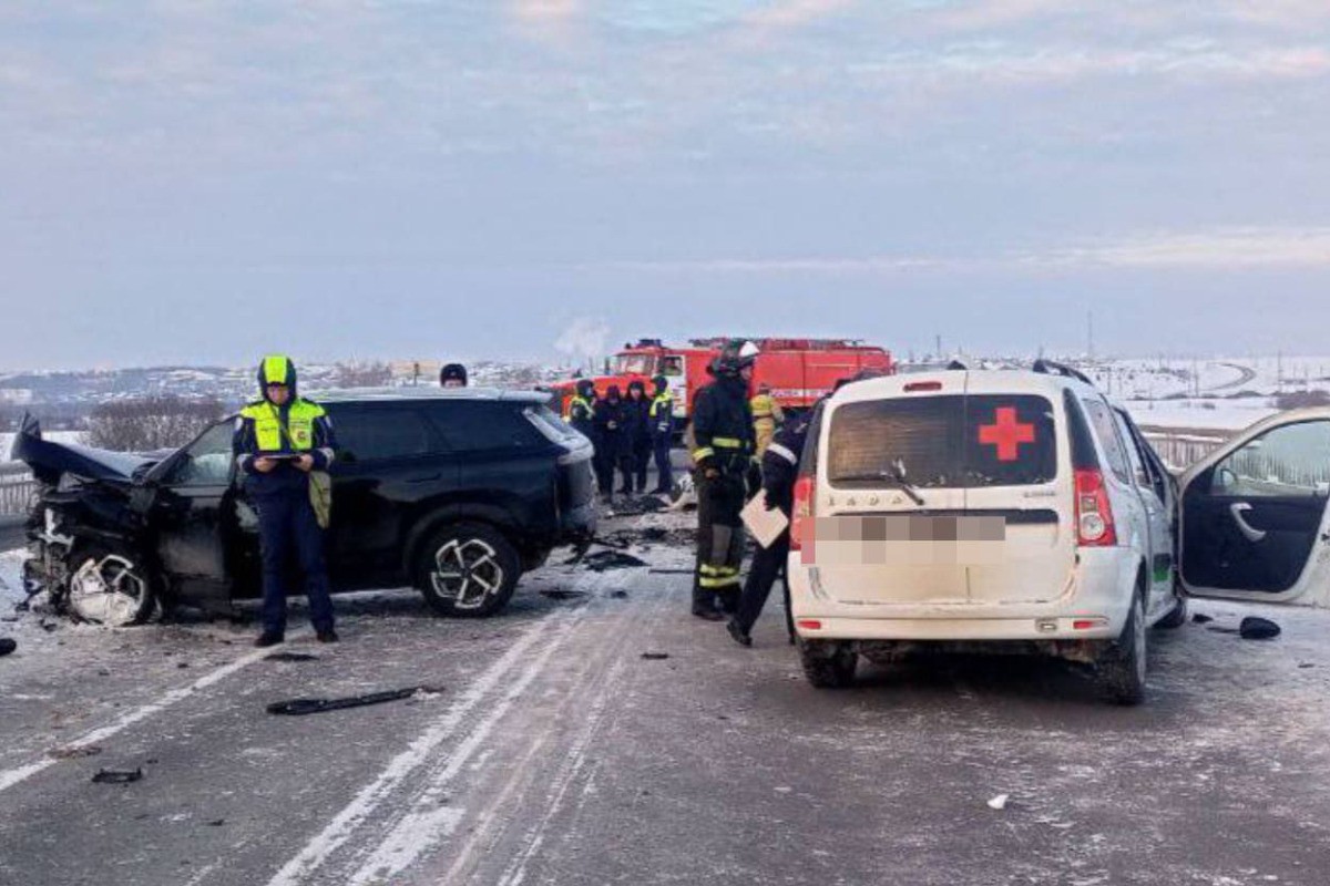 Четыре человека погибли в ДТП с машиной скорой помощи
