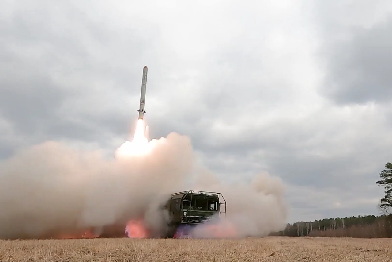 «Огненное возмездие». Россия разнесла военные объекты Киева: взрывы на Украине и пылающие заводы