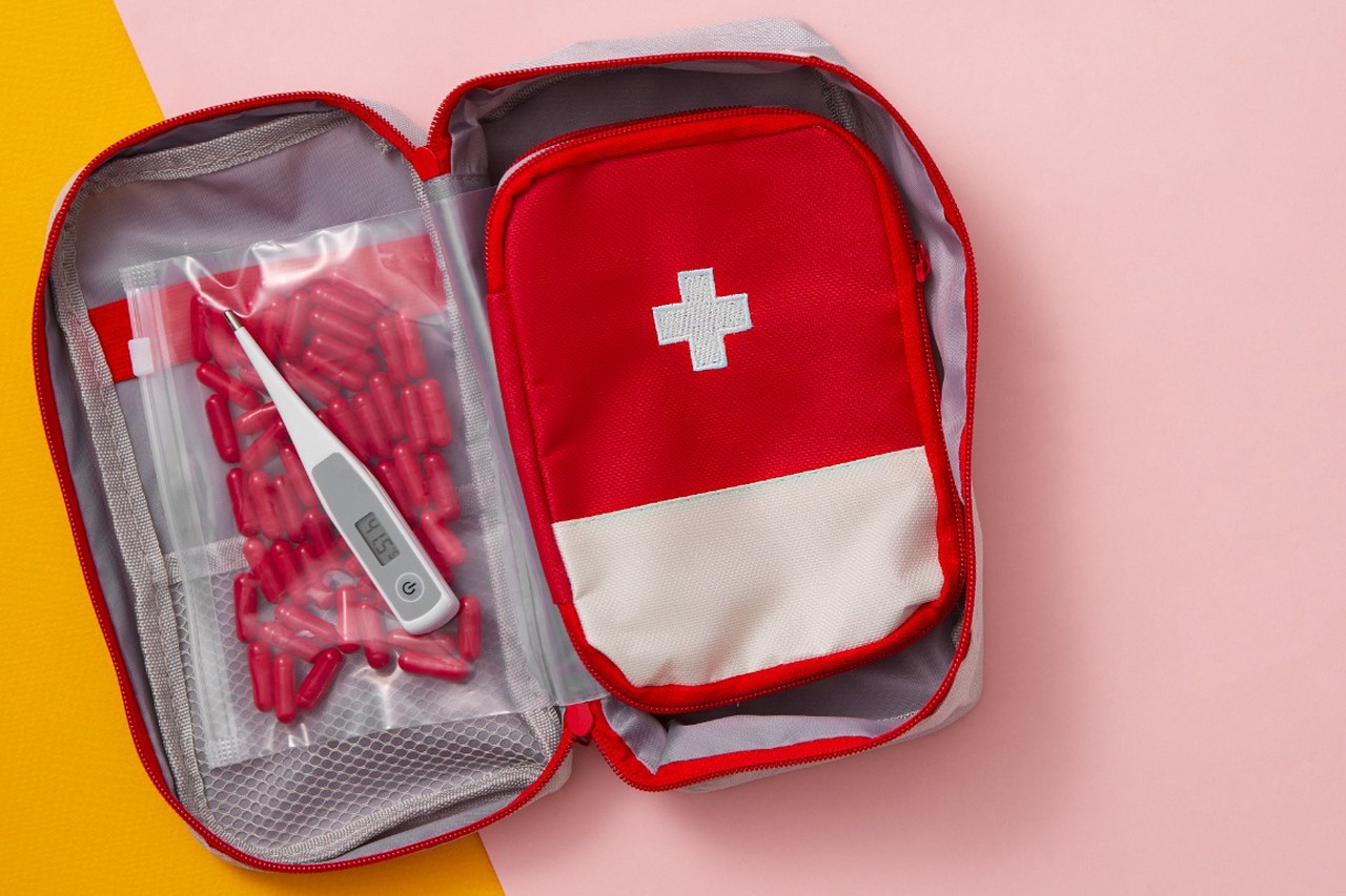 Пакет молока и две спички: семь базовых навыков выживания, которые могут спасти тебе жизнь в городе