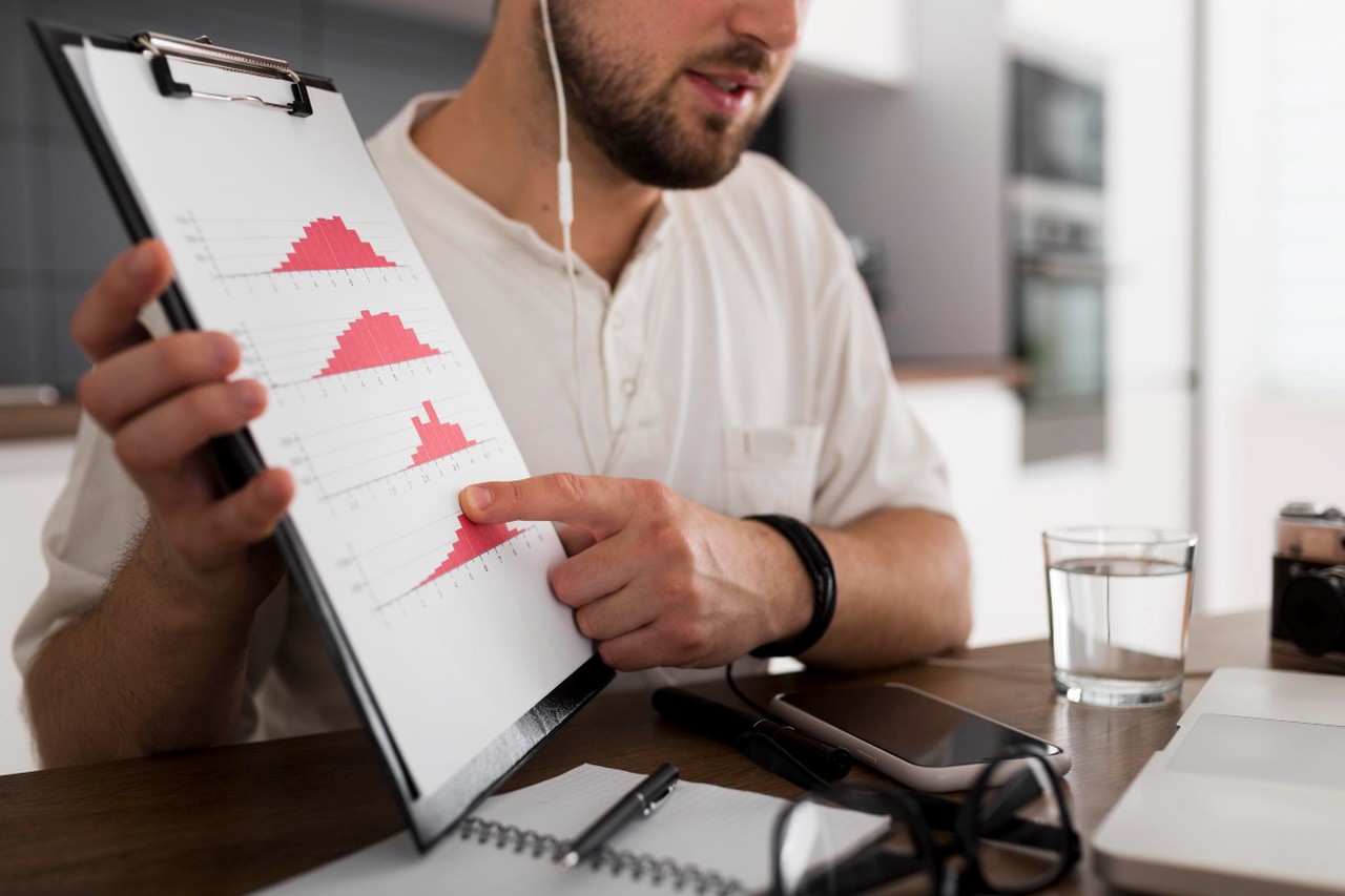 Гороскоп на февраль – 2026 для всех знаков зодиака: работа и финансы