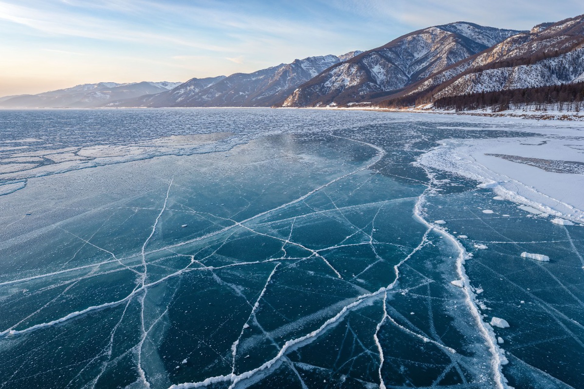 В Беринговом море застрял теплоход