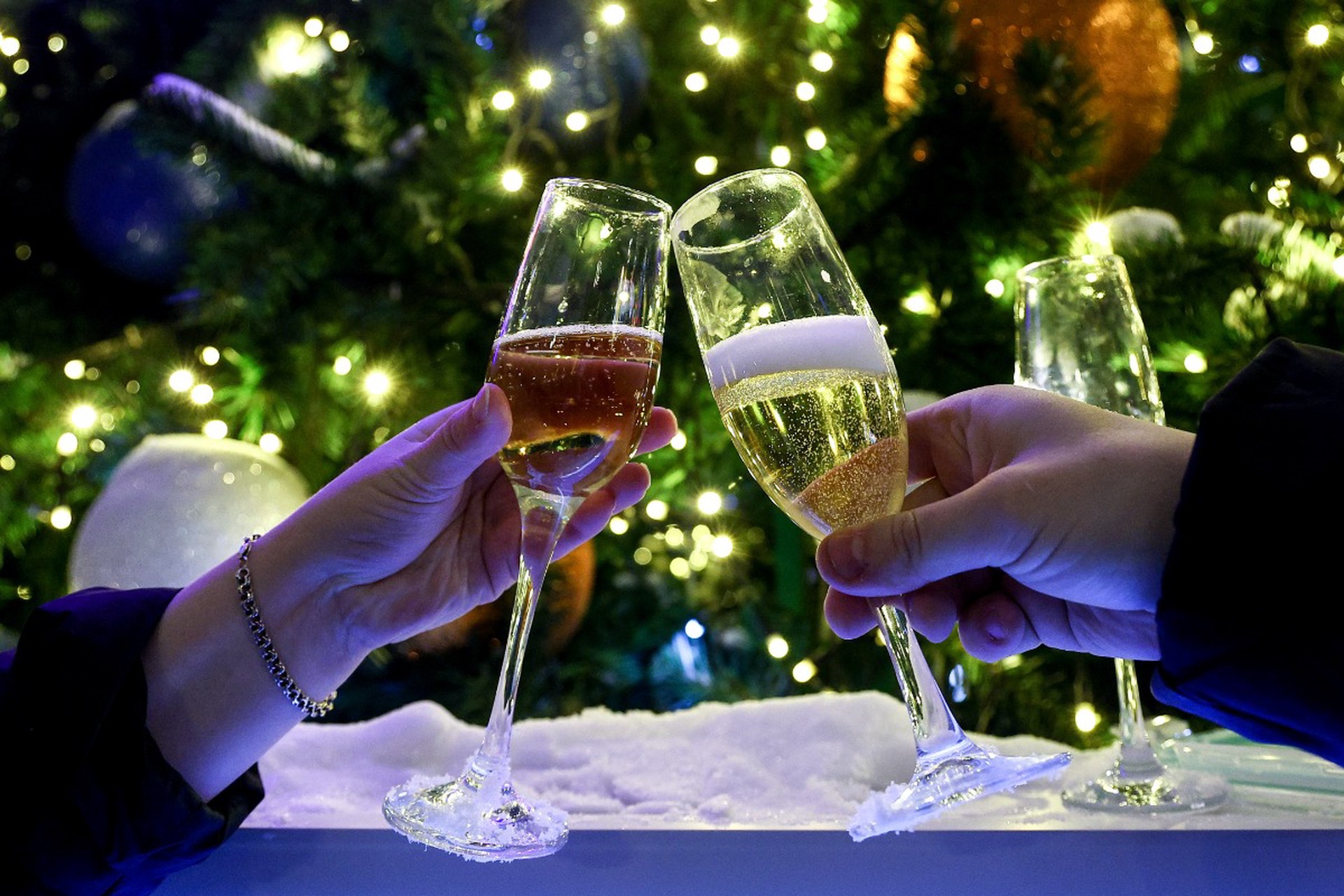 Об опасности «согревания» алкоголем в мороз предупредил врач