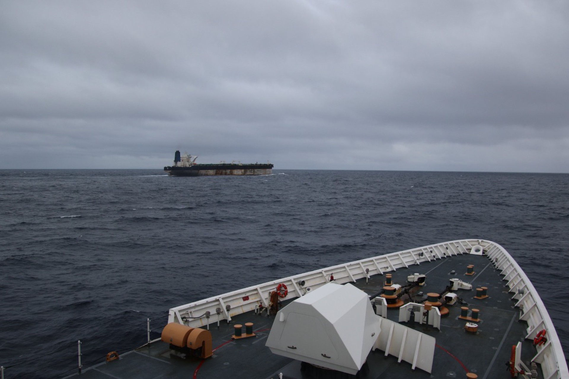 Стала известна причина задержания ВС США российского танкера 