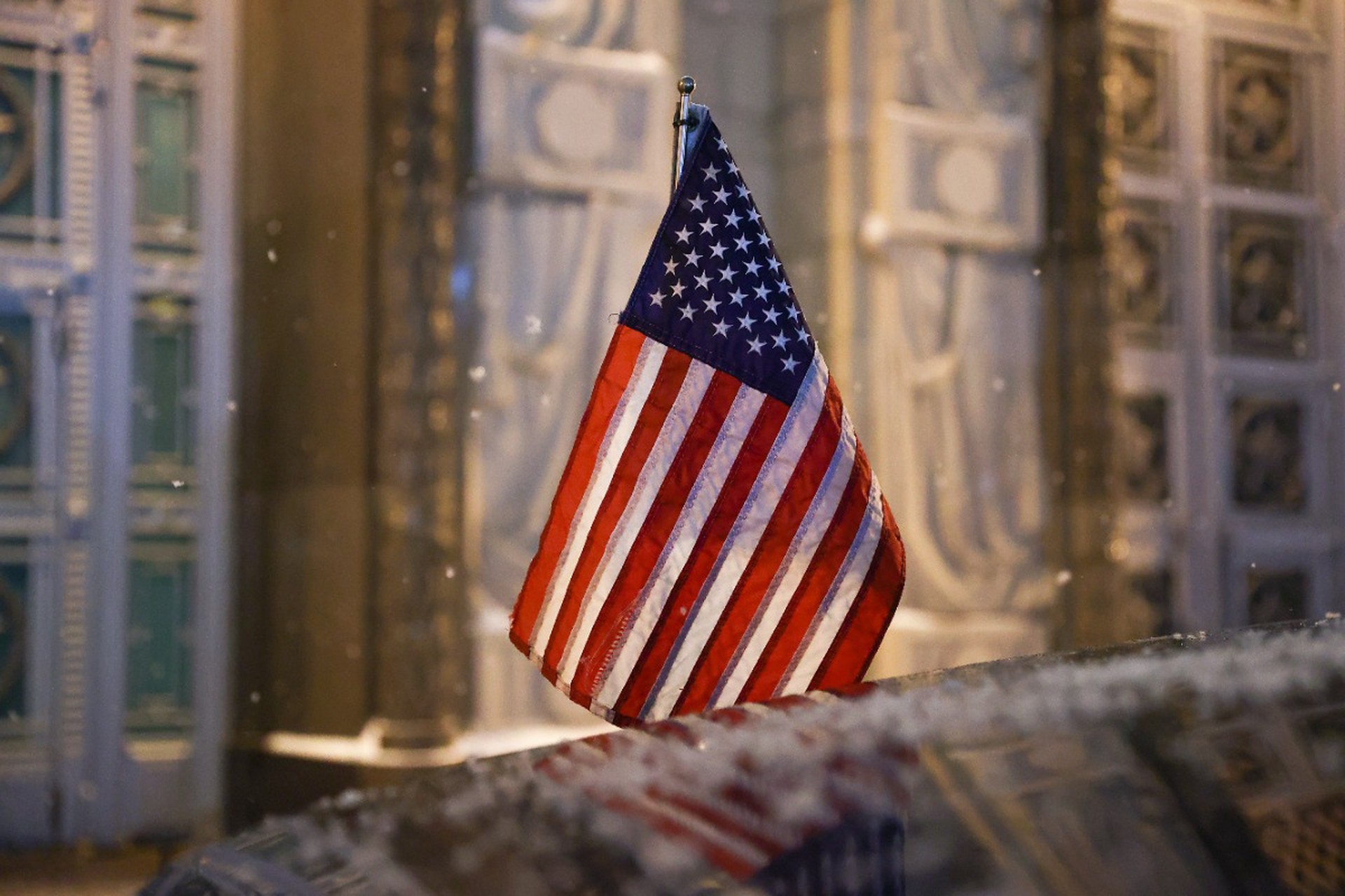 Политолог допустил высылку американского дипломата из России в ответ на захват танкера Marinerа