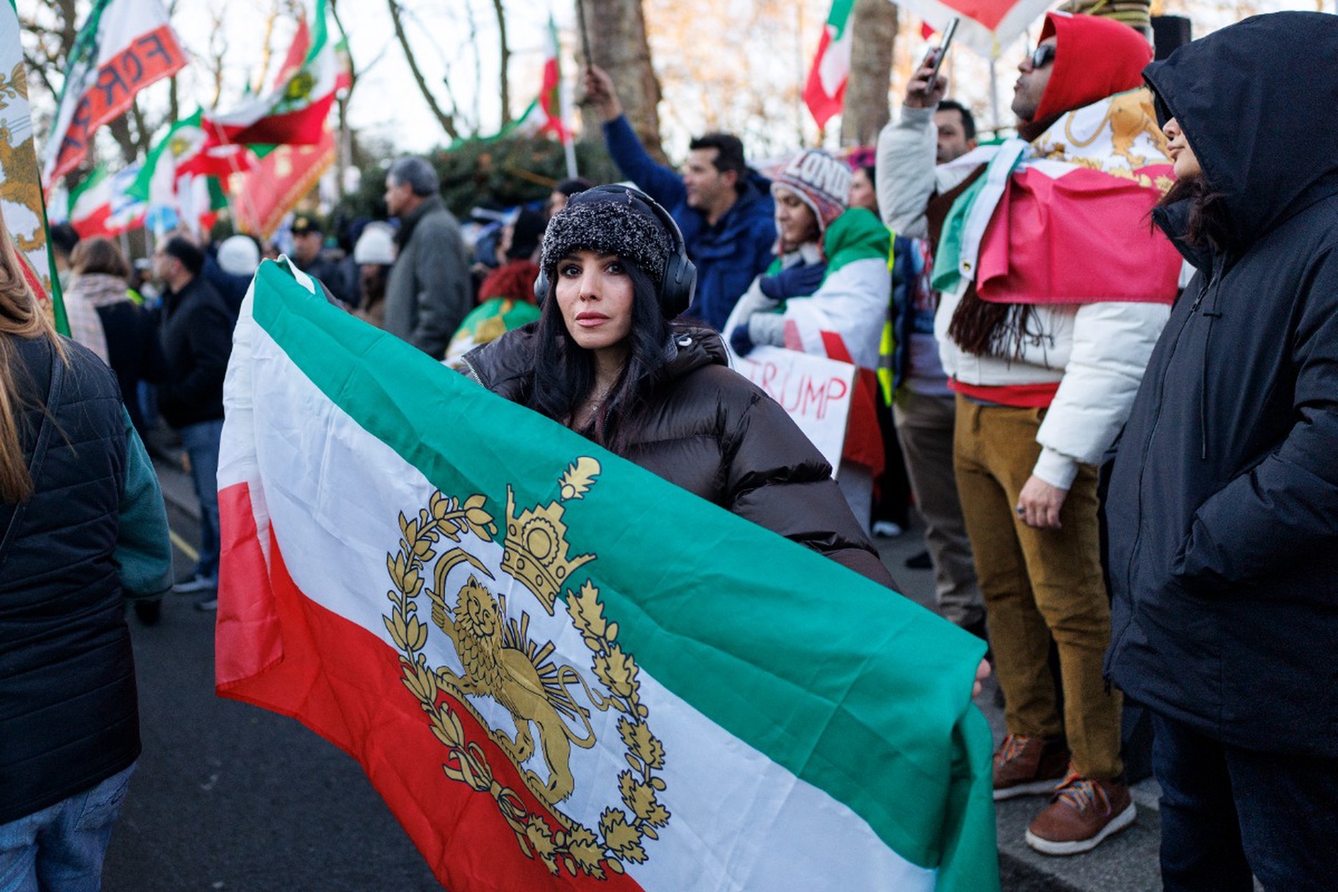 Протесты постепенно захватывают все города Ирана