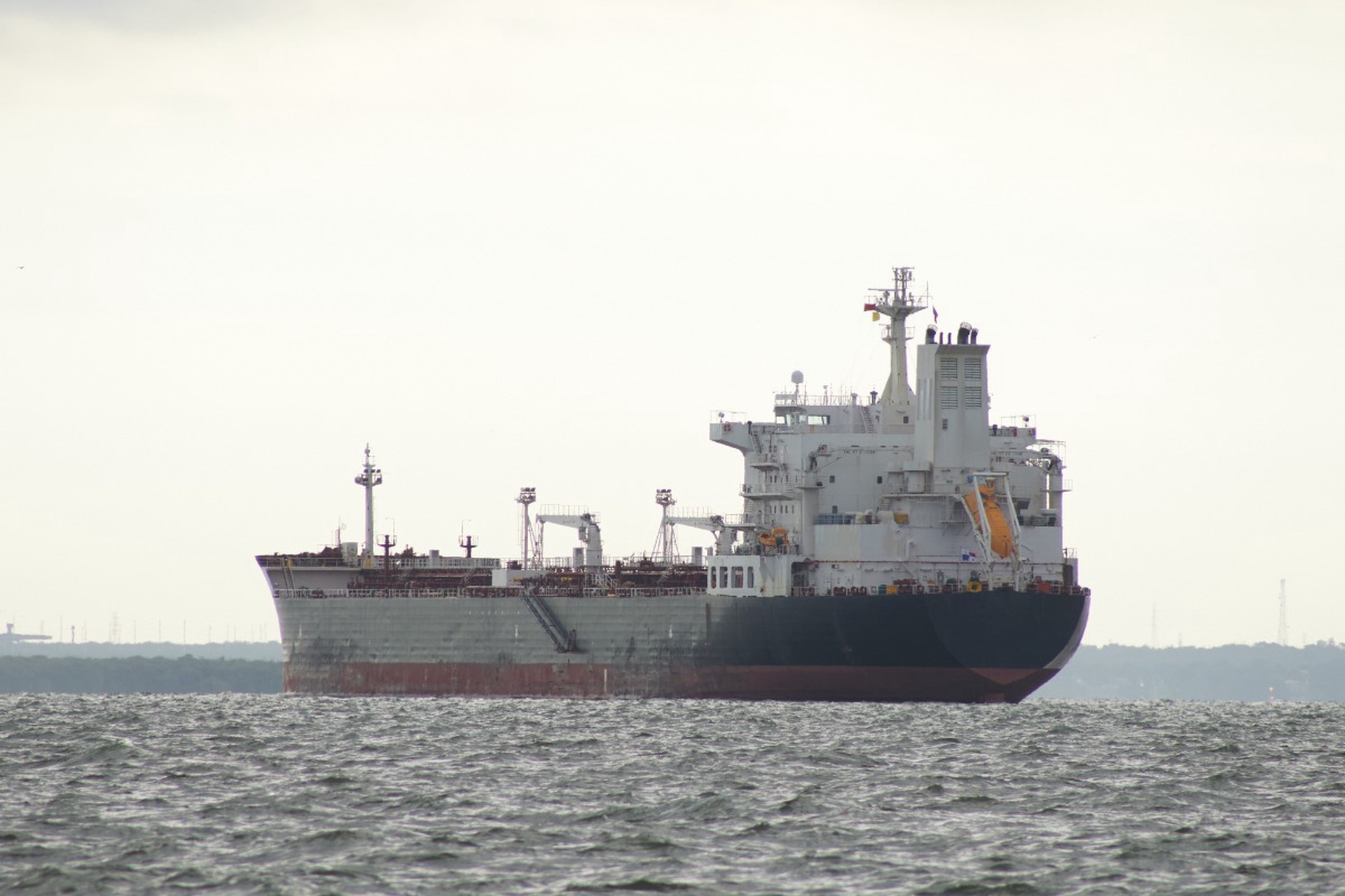 Два российских моряка с танкера Marinera вернутся домой