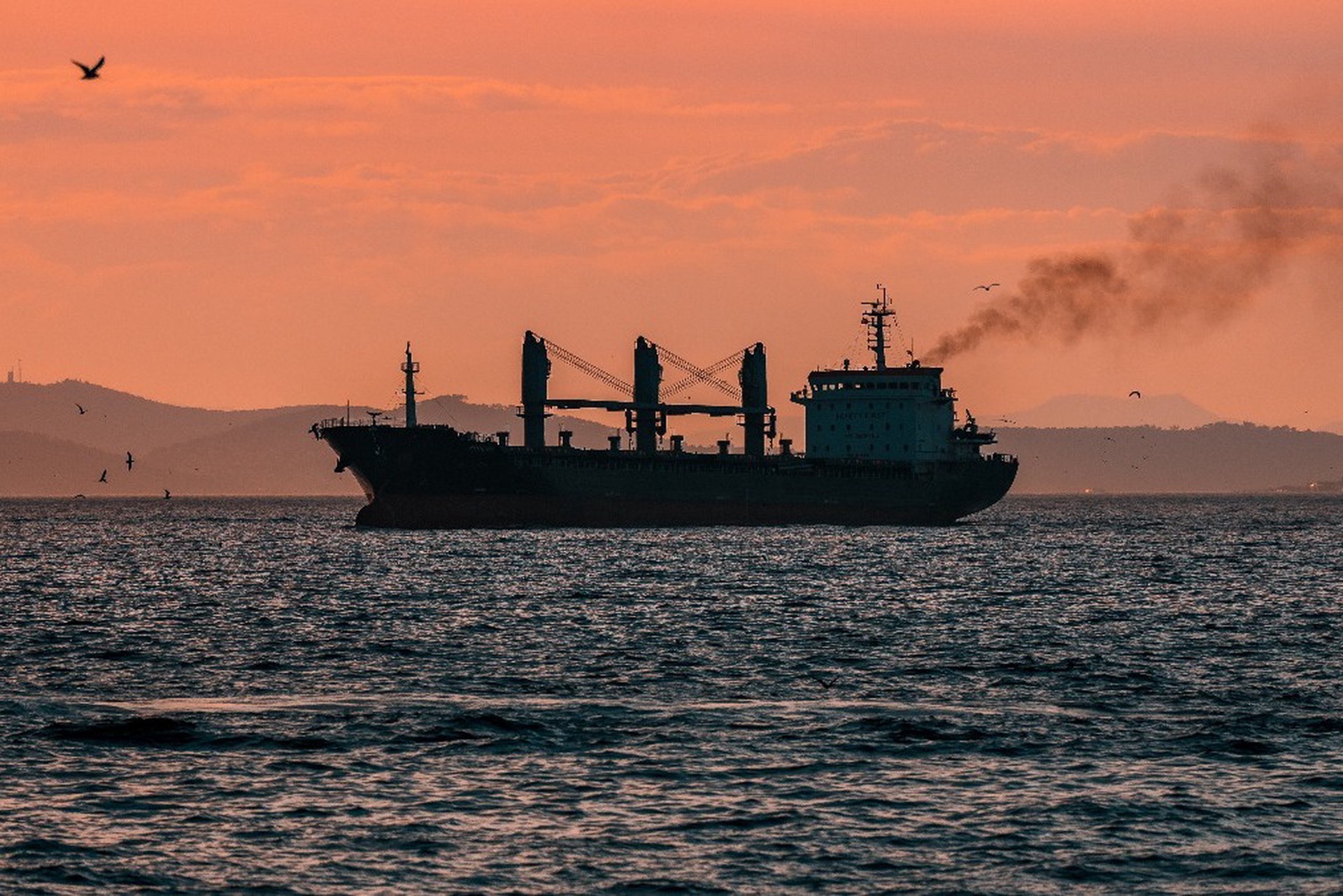 США захватили танкер с российской нефтью