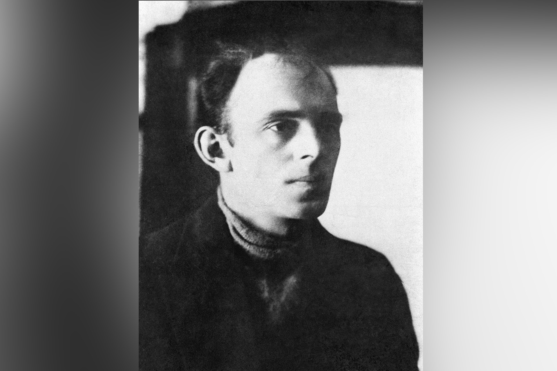 Проверить на слово: почему Осипа Мандельштама нельзя записывать в антисоветчики